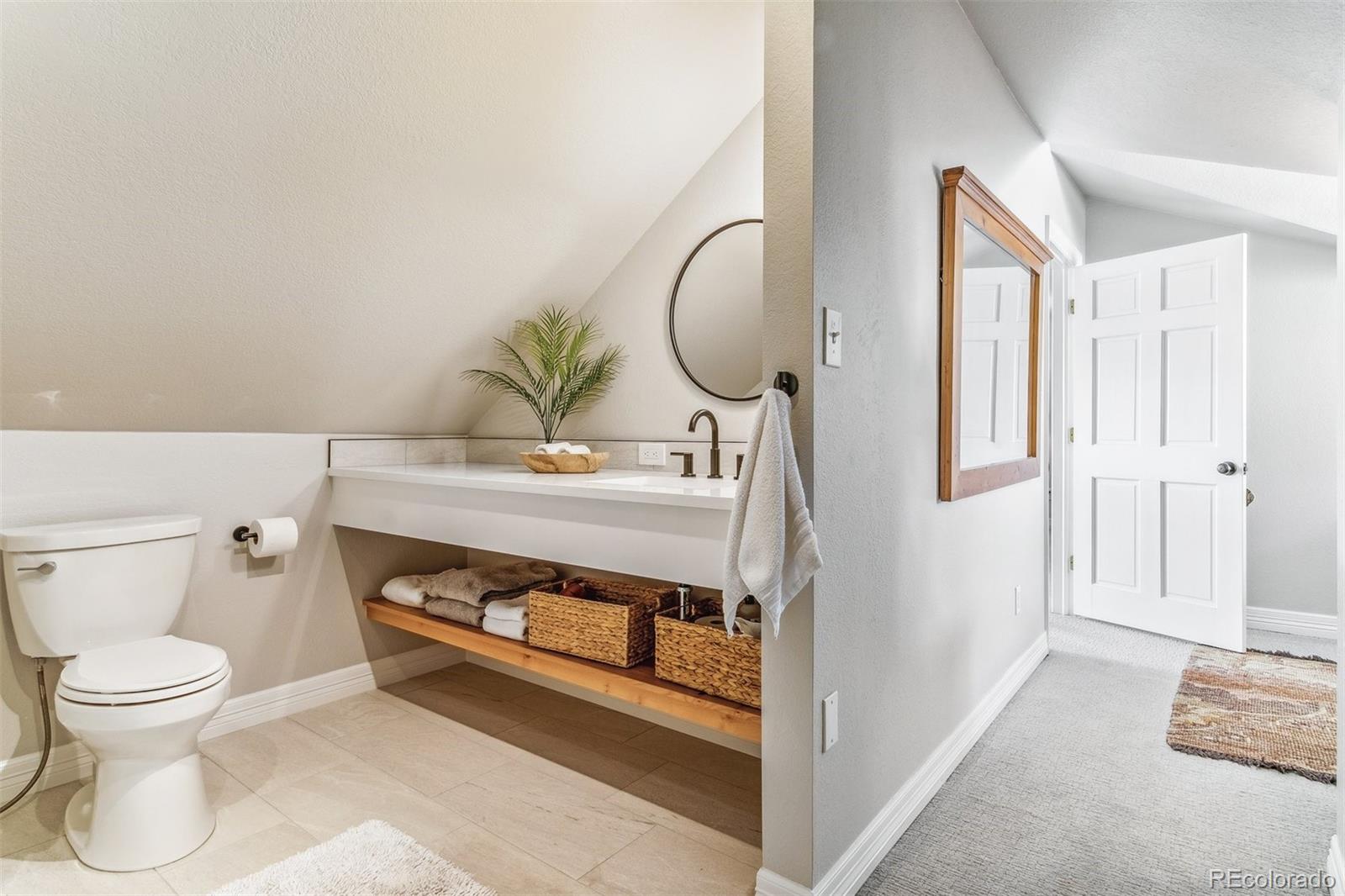 2660 Bellaire Street