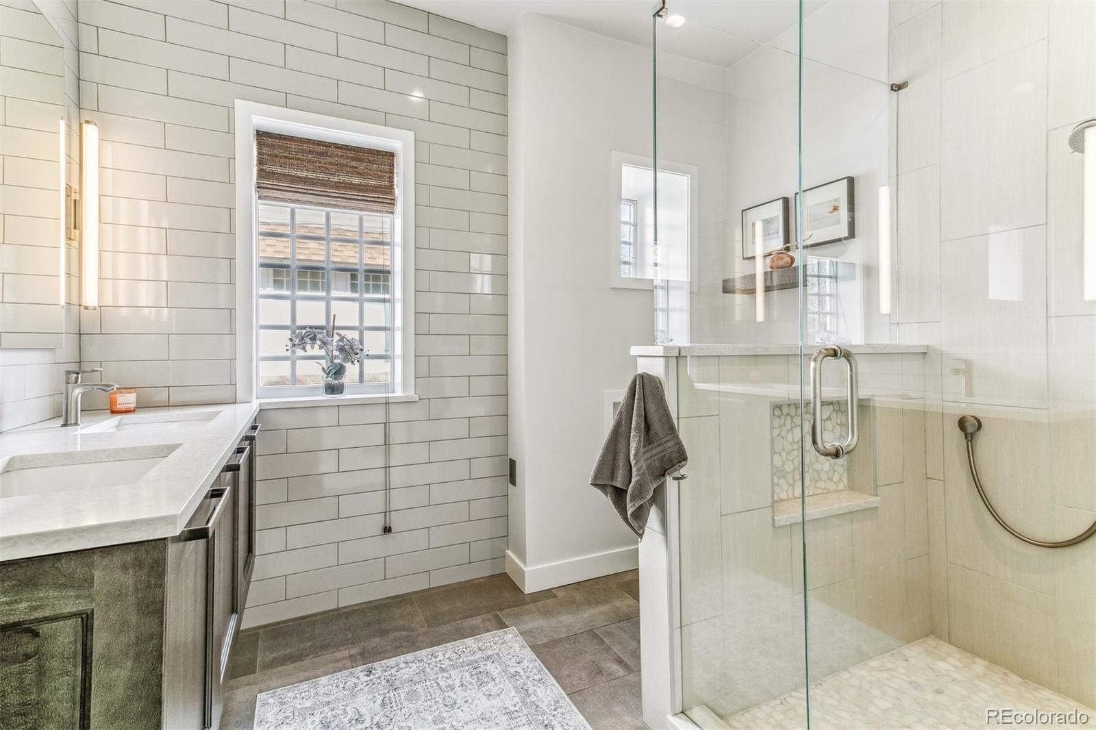 2660 Bellaire Street