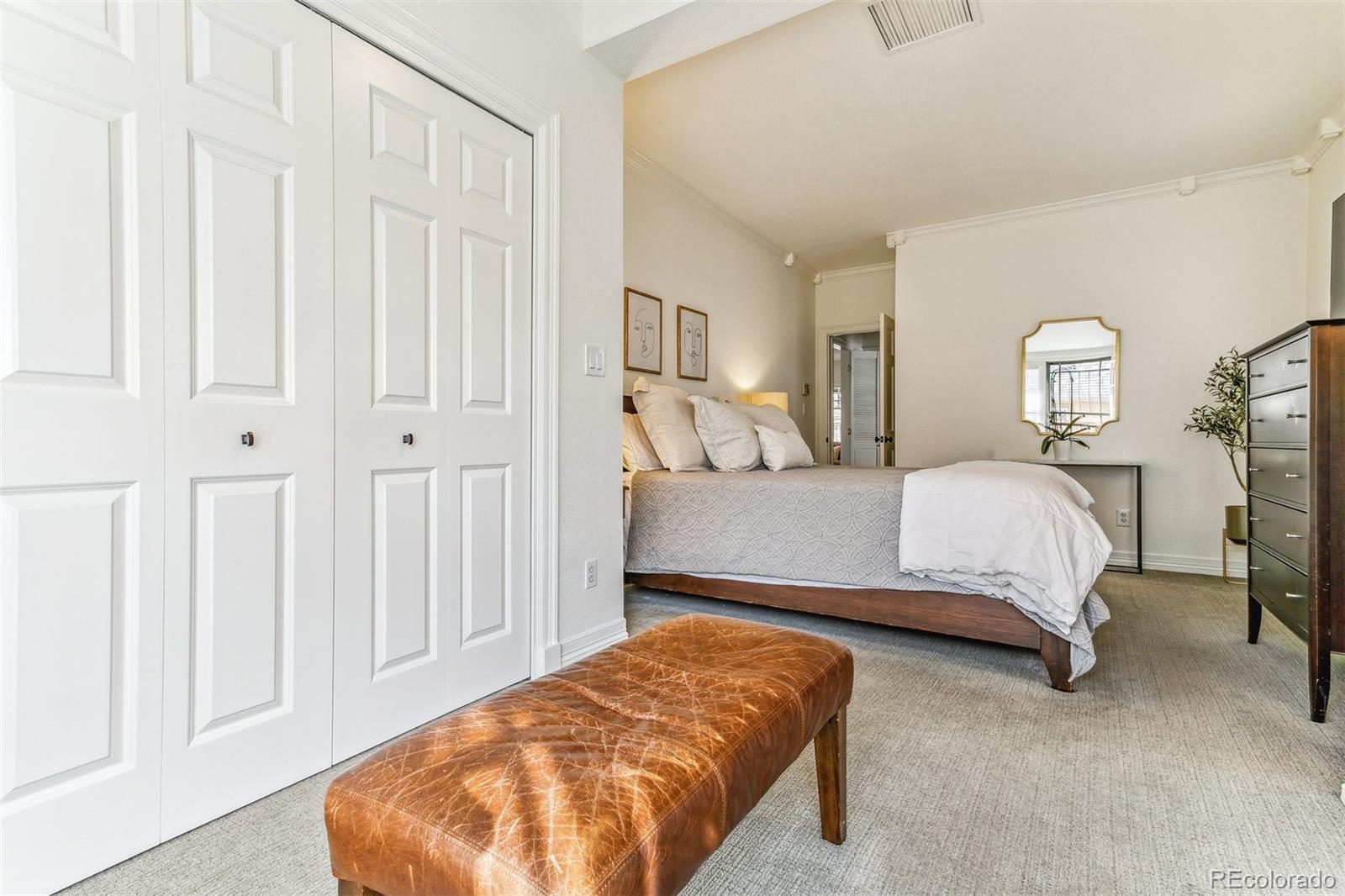 2660 Bellaire Street