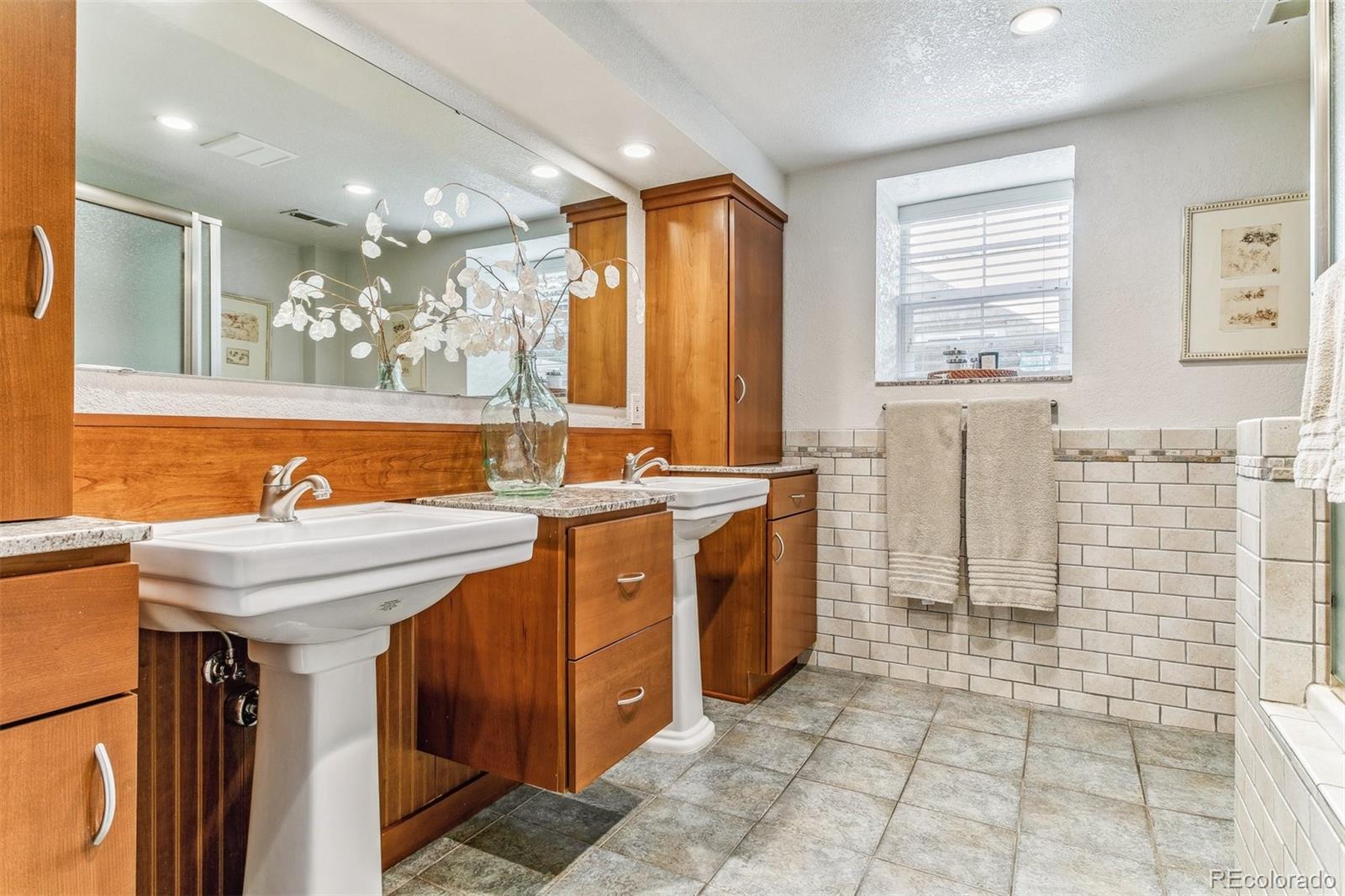 2660 Bellaire Street