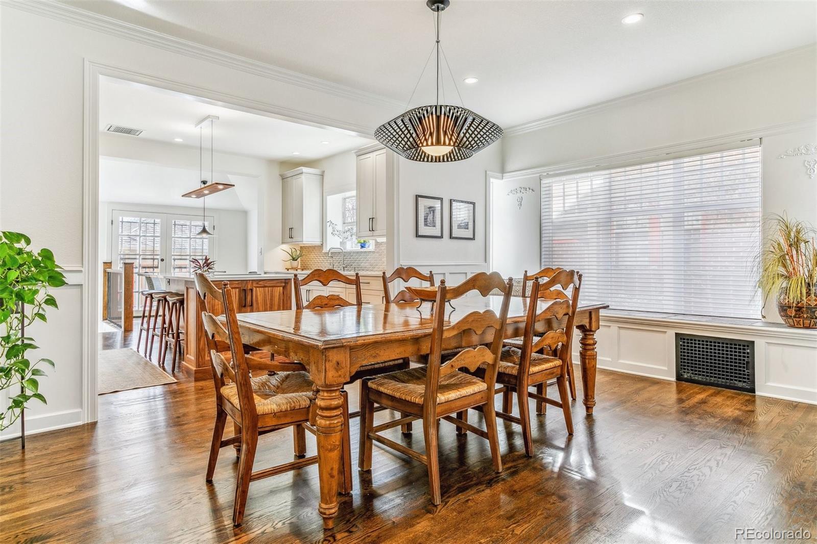 2660 Bellaire Street