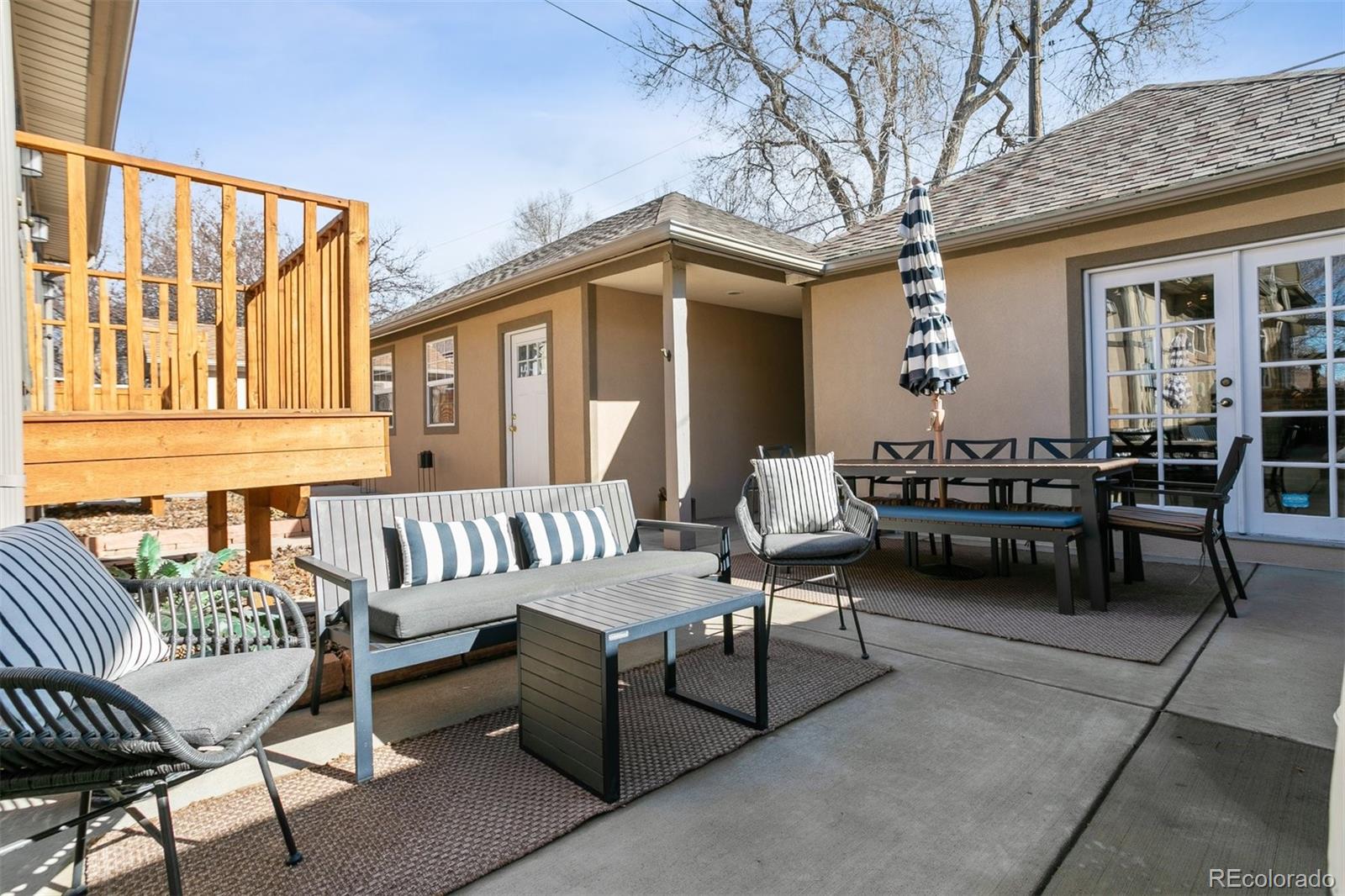 2660 Bellaire Street