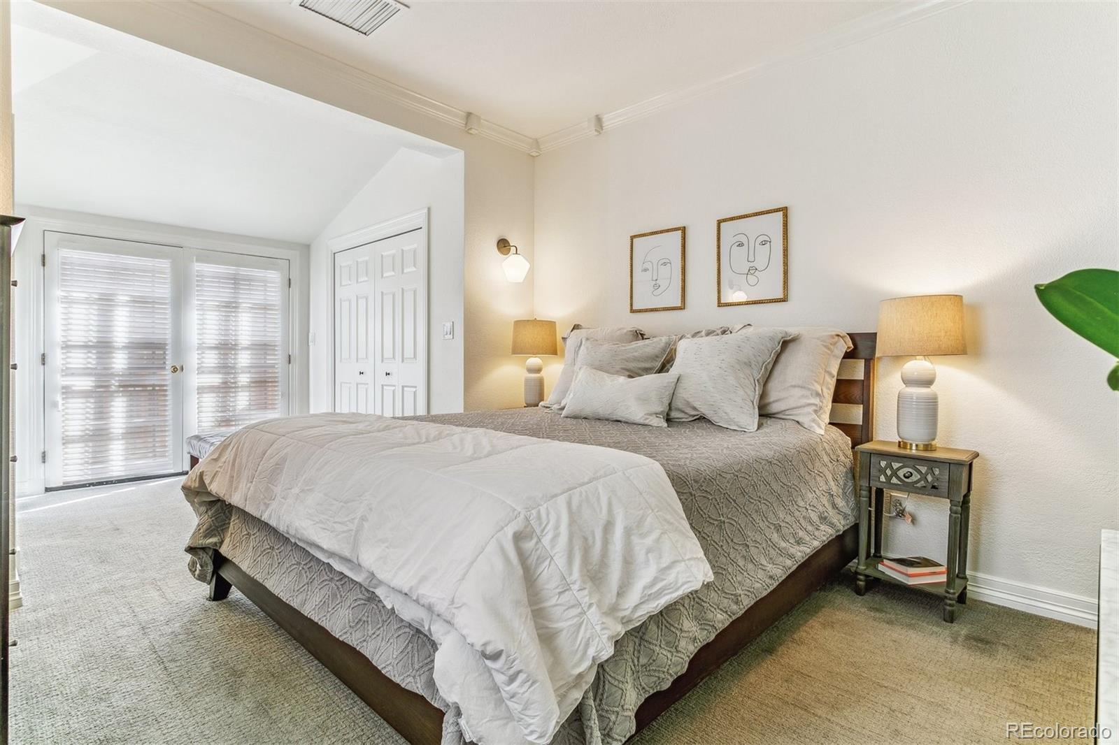 2660 Bellaire Street