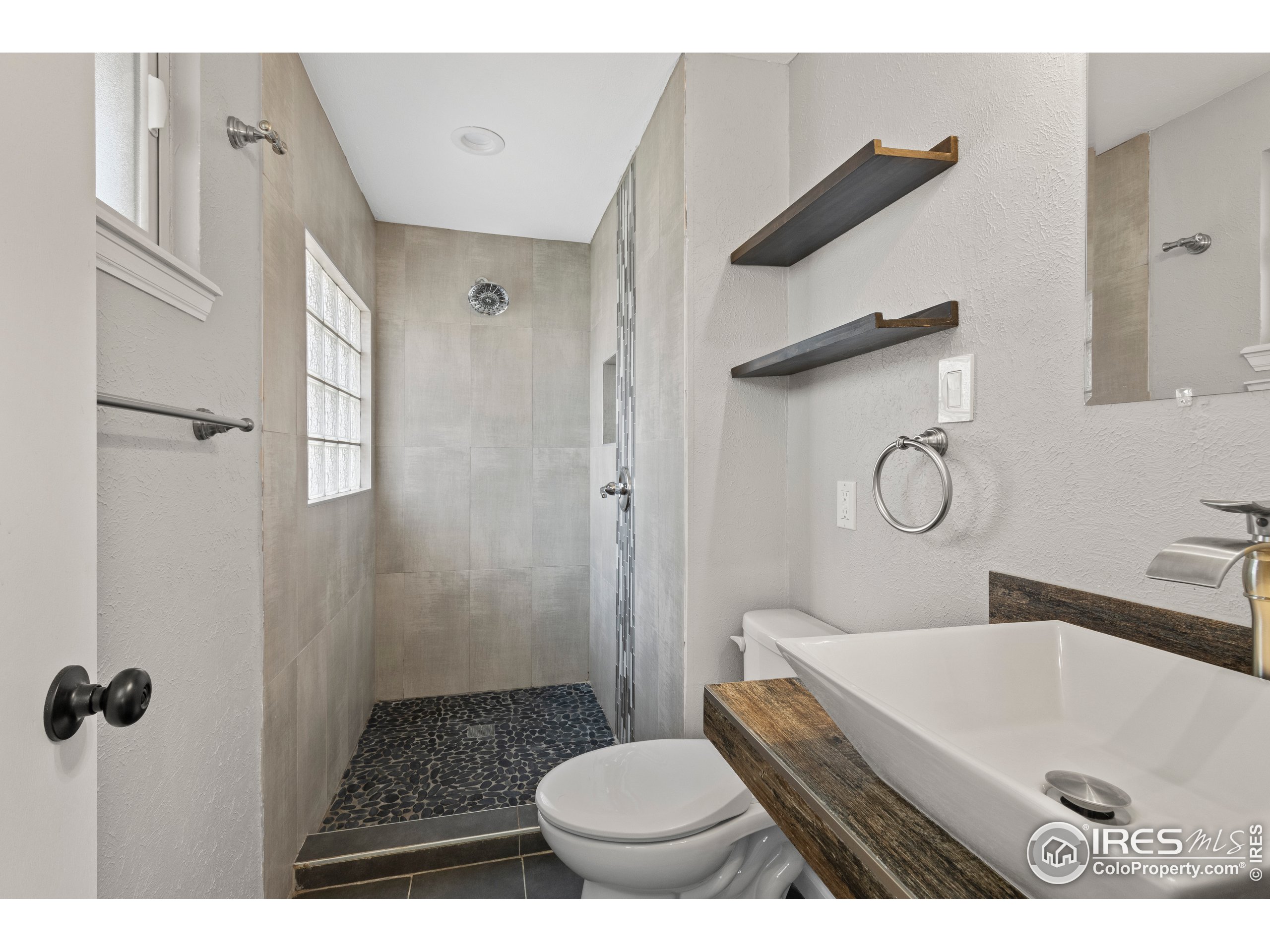 13 Curtis Pl