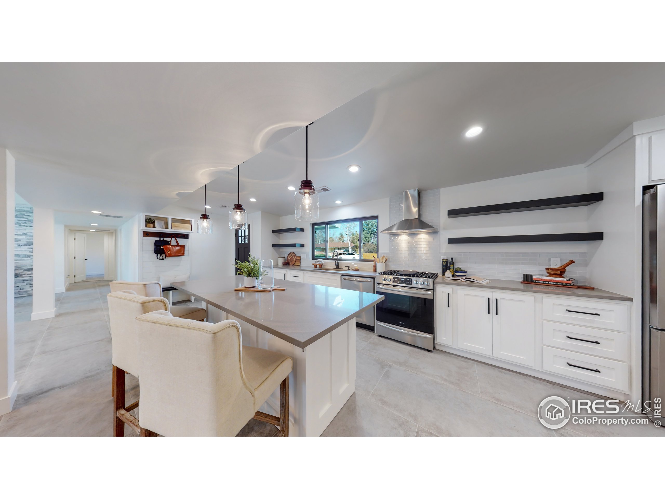 639 Del Norte Pl