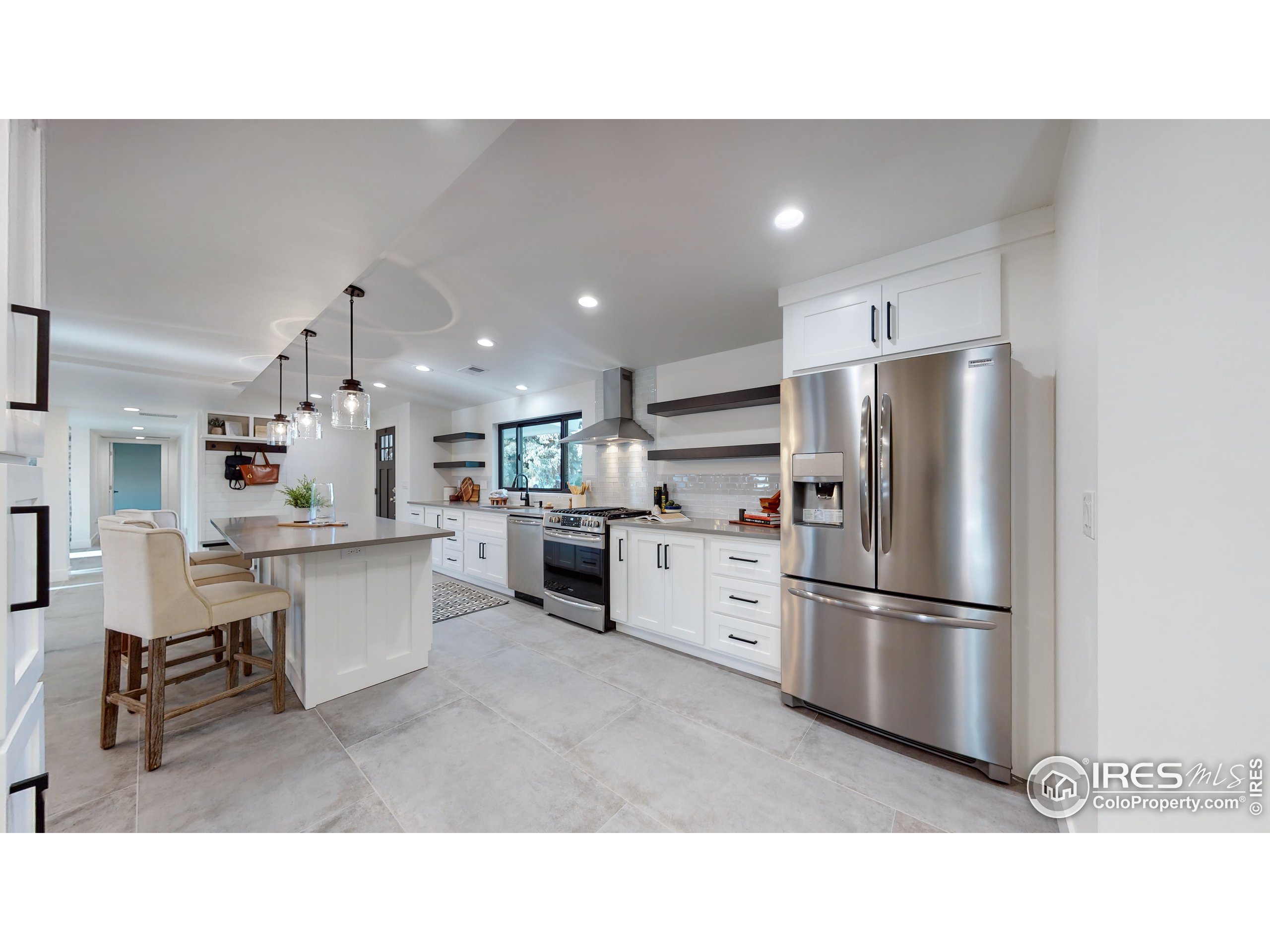 639 Del Norte Pl