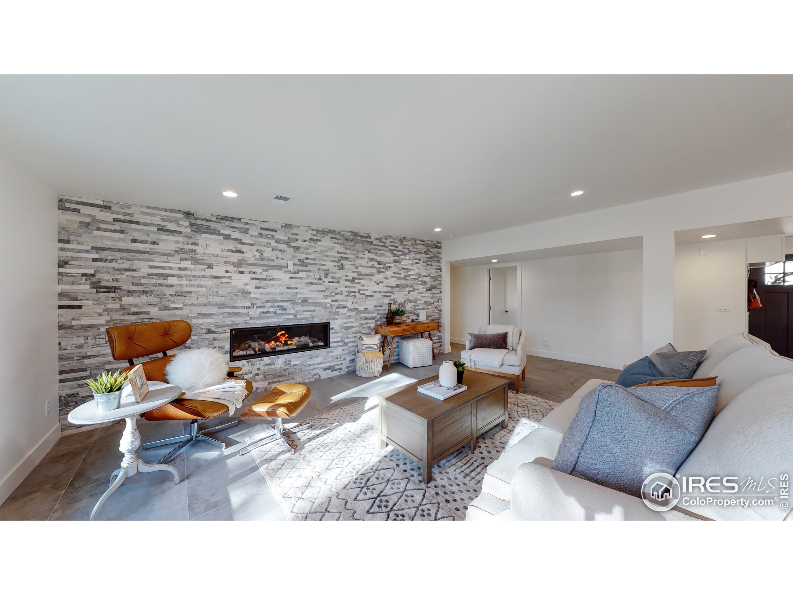 639 Del Norte Pl