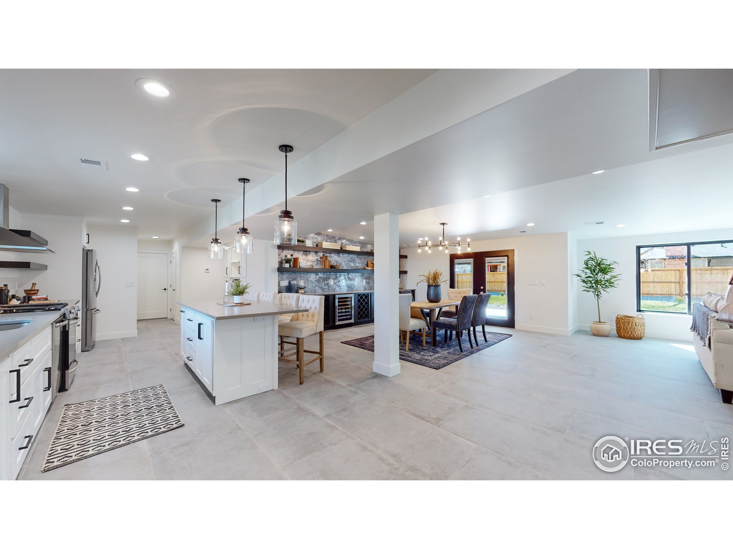 639 Del Norte Pl