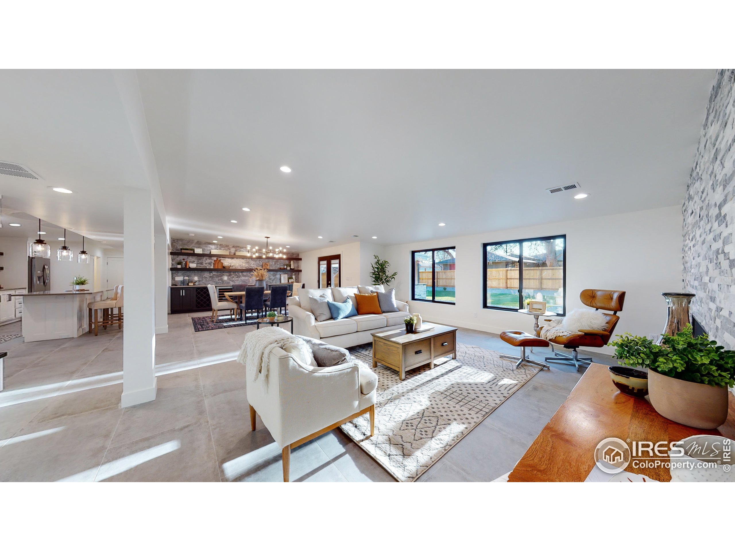 639 Del Norte Pl