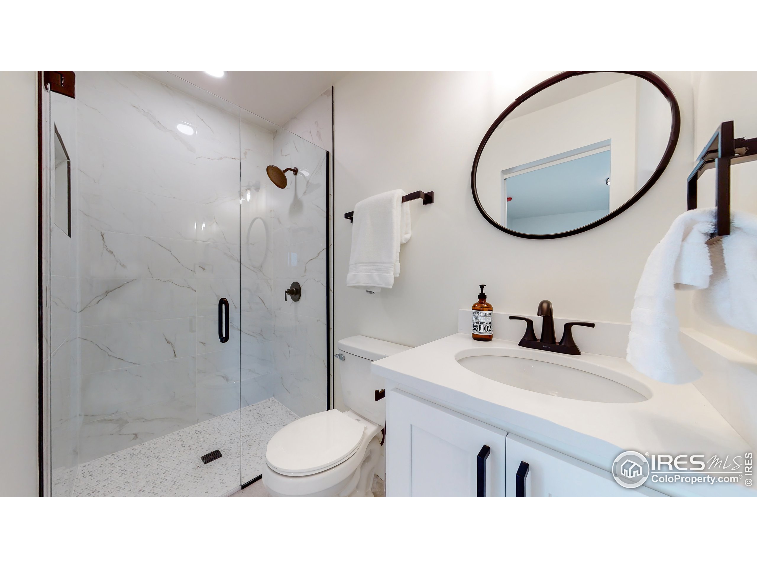 639 Del Norte Pl