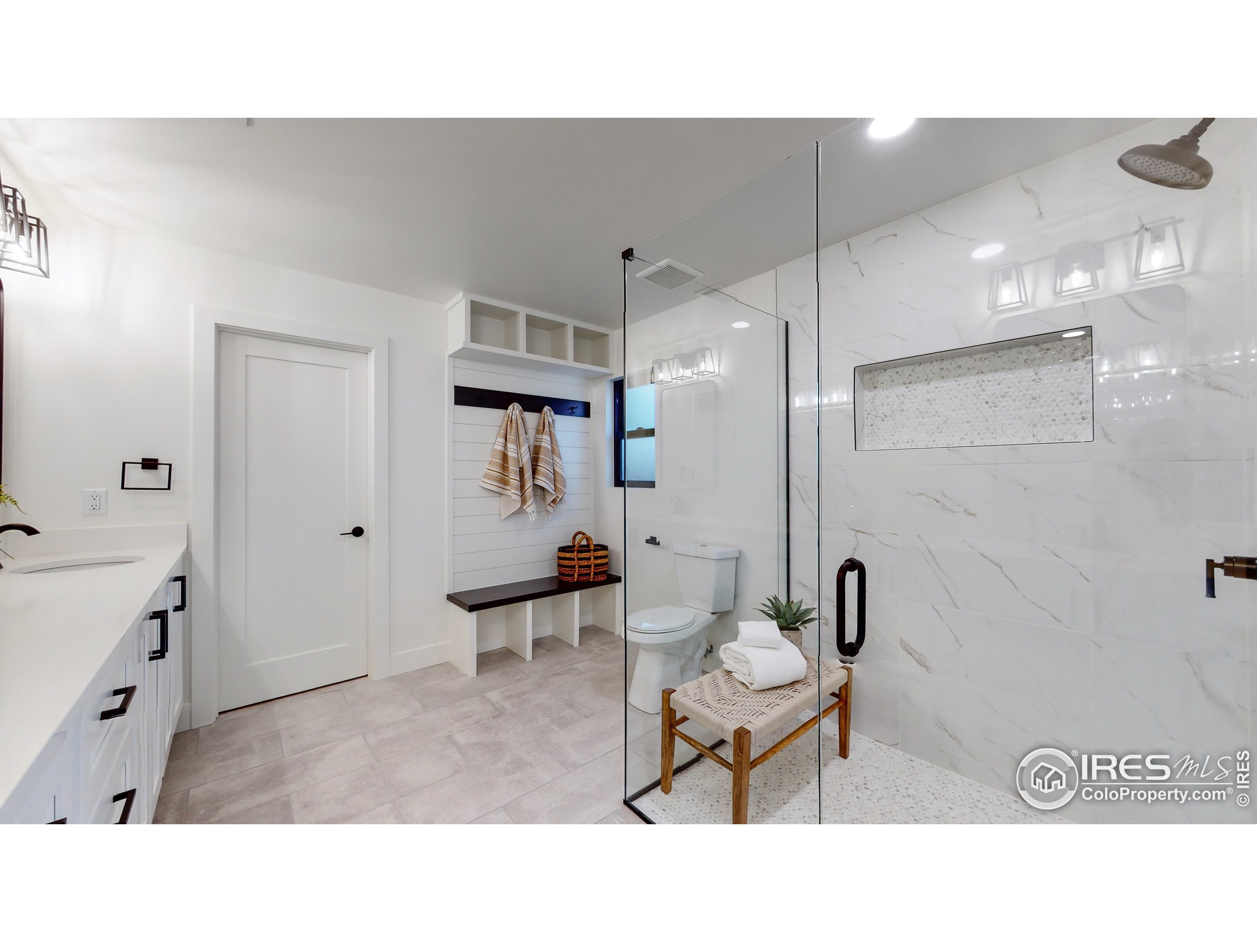 639 Del Norte Pl