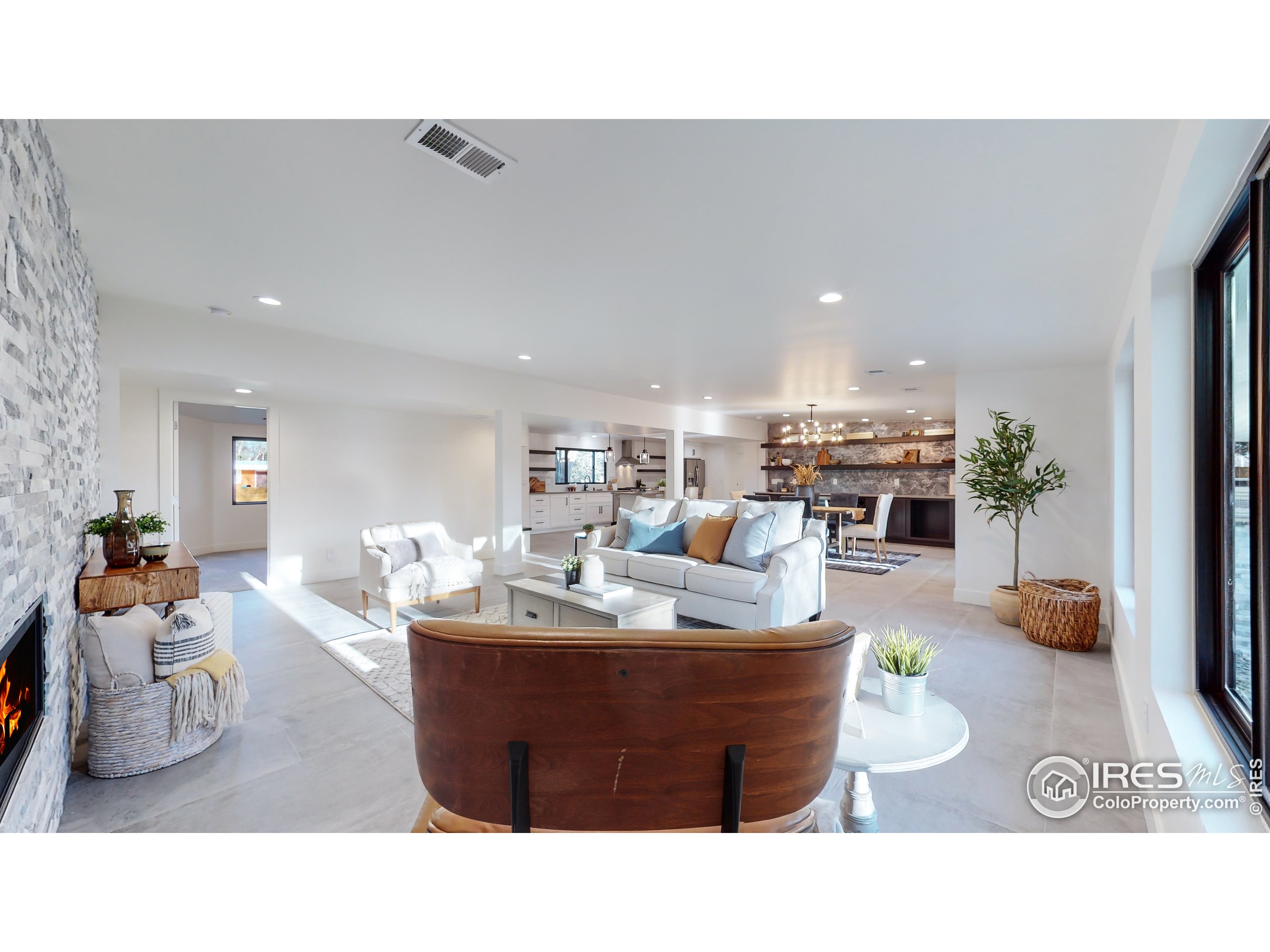 639 Del Norte Pl