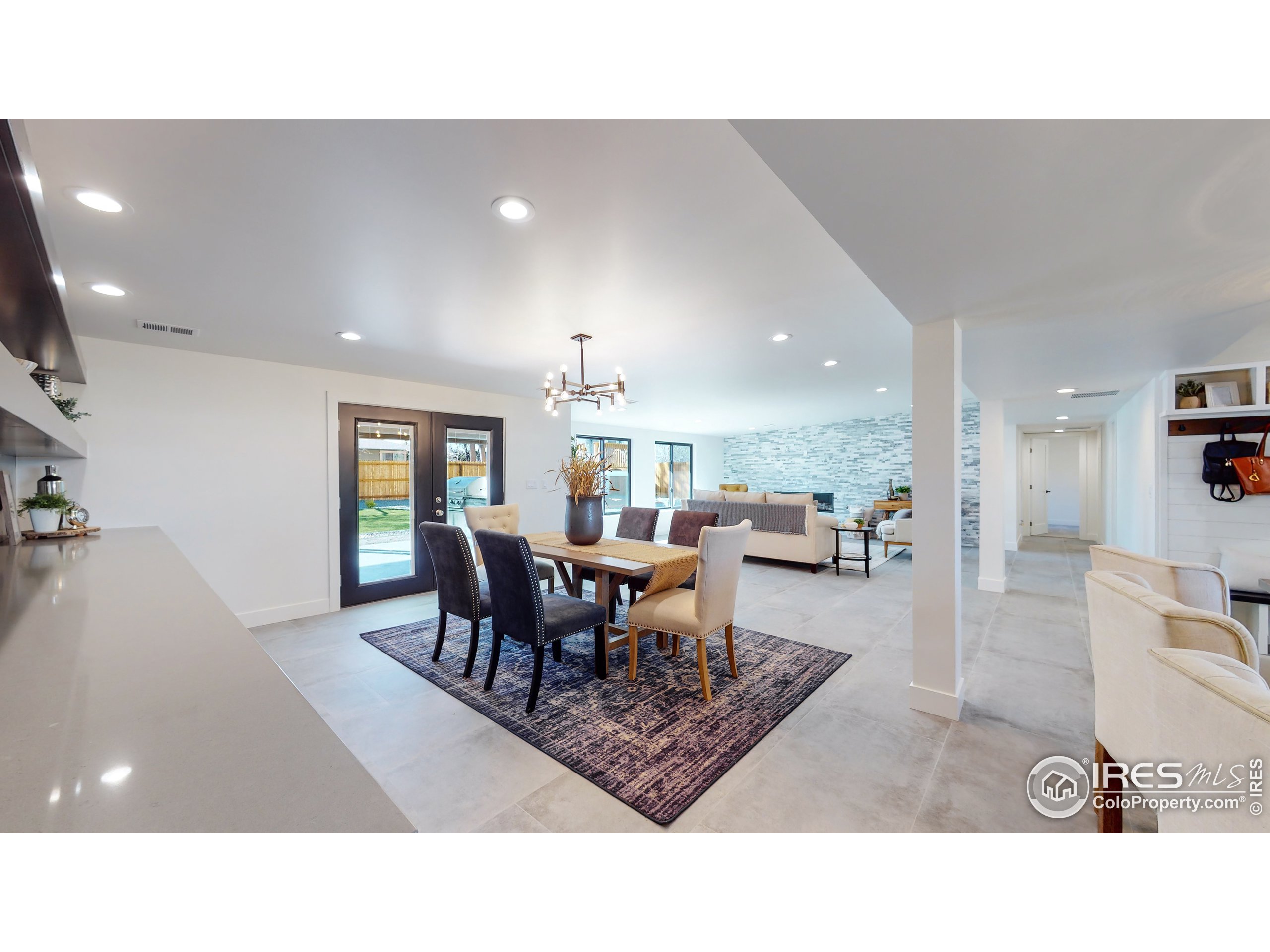 639 Del Norte Pl
