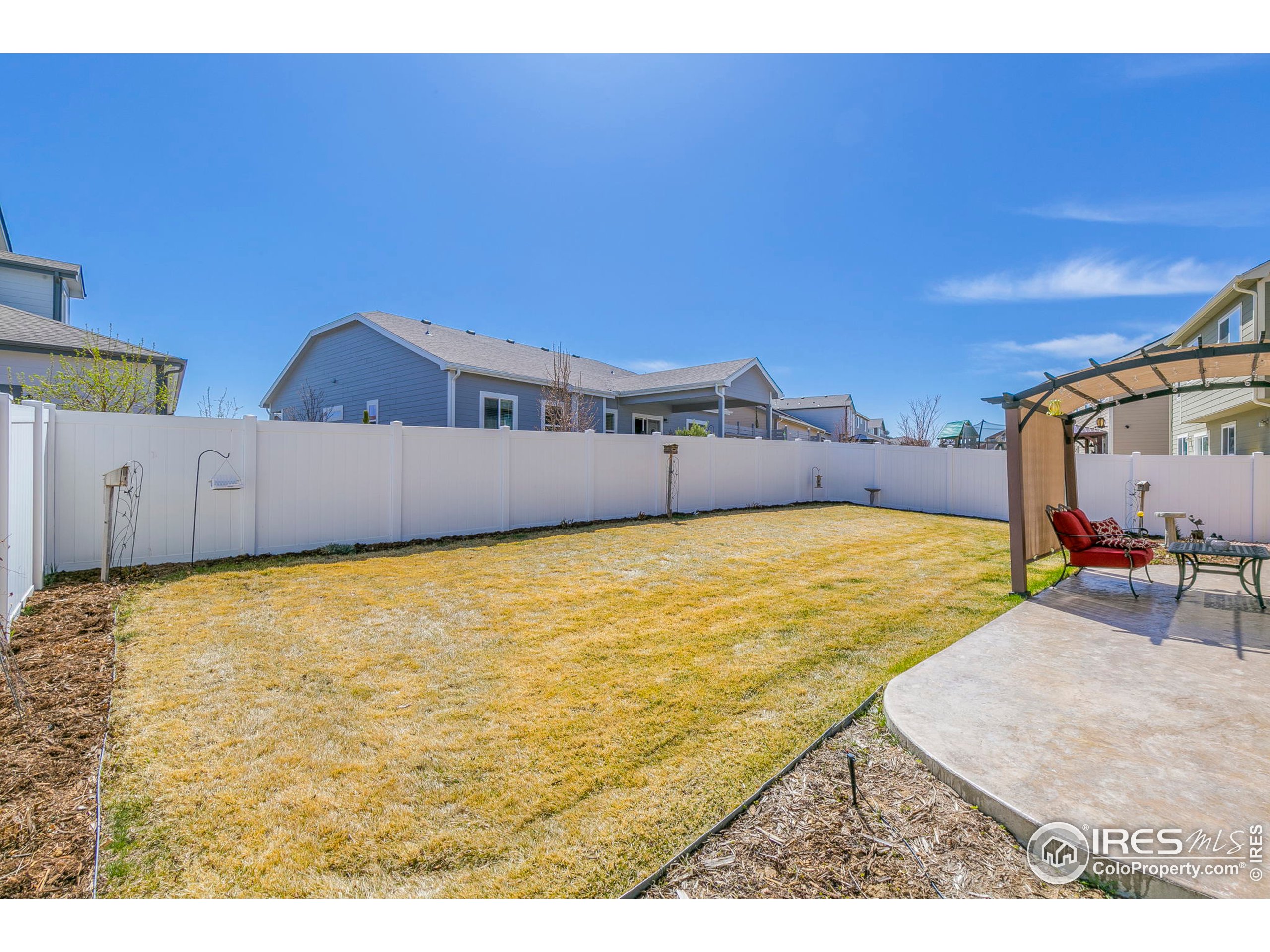 2206 74th Ave