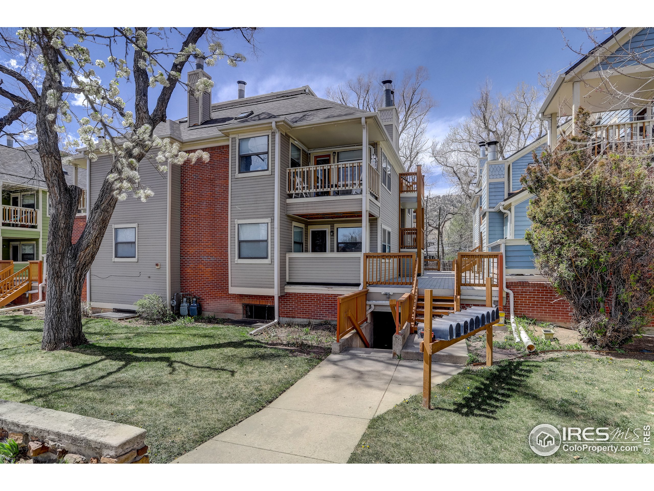 3025 Broadway St Unit: 26