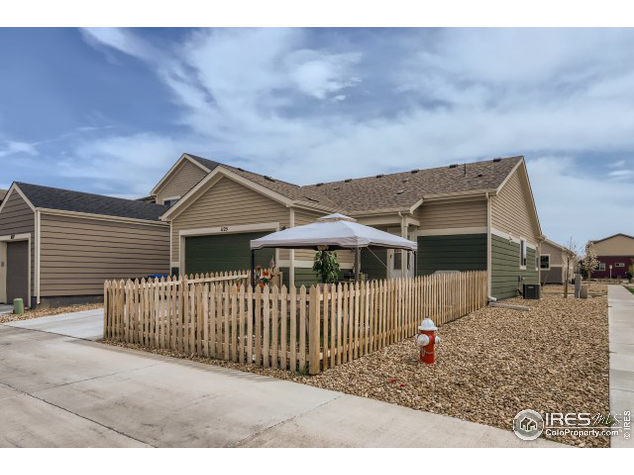 1125 Hummingbird Cir
