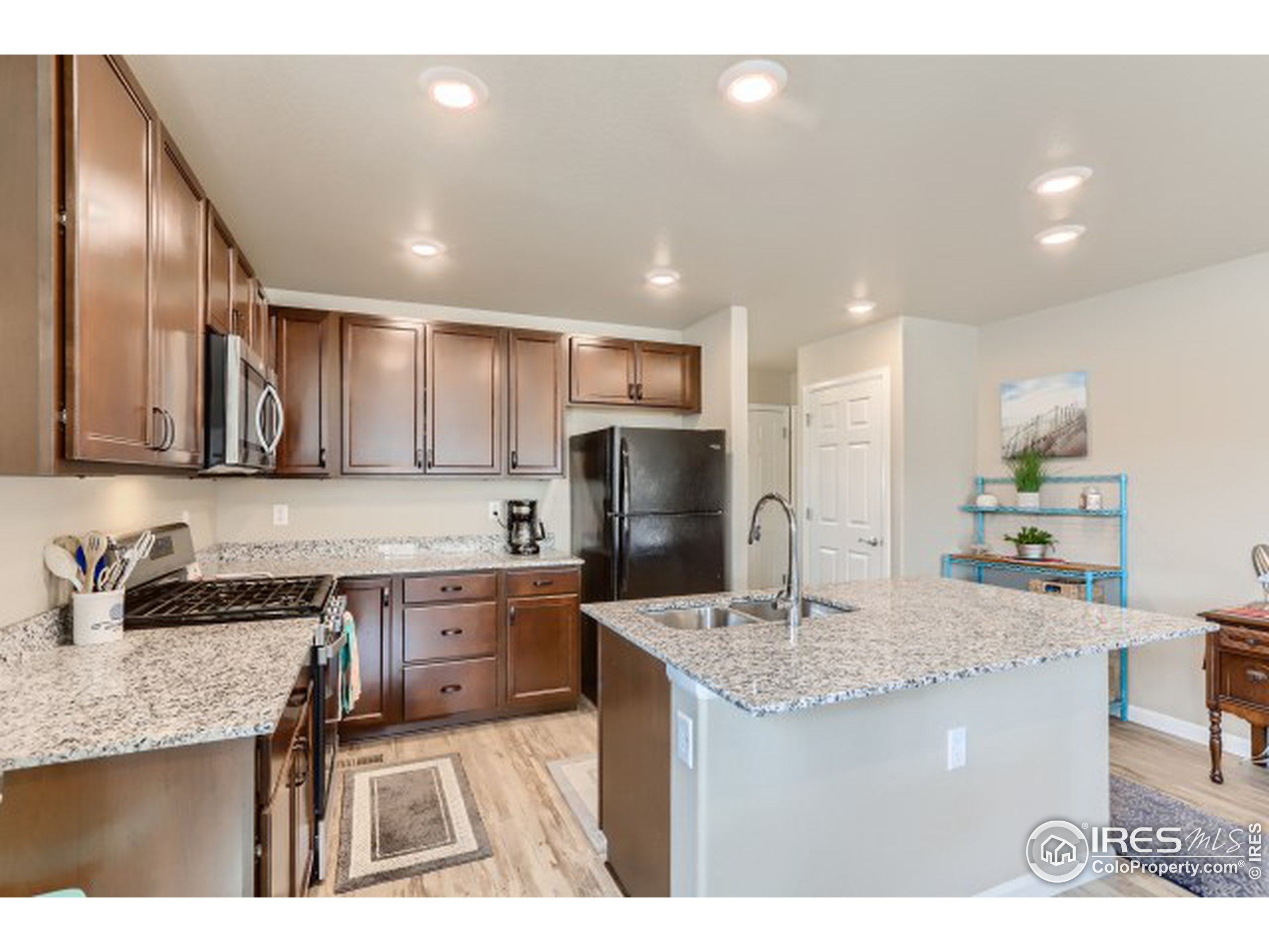 1125 Hummingbird Cir