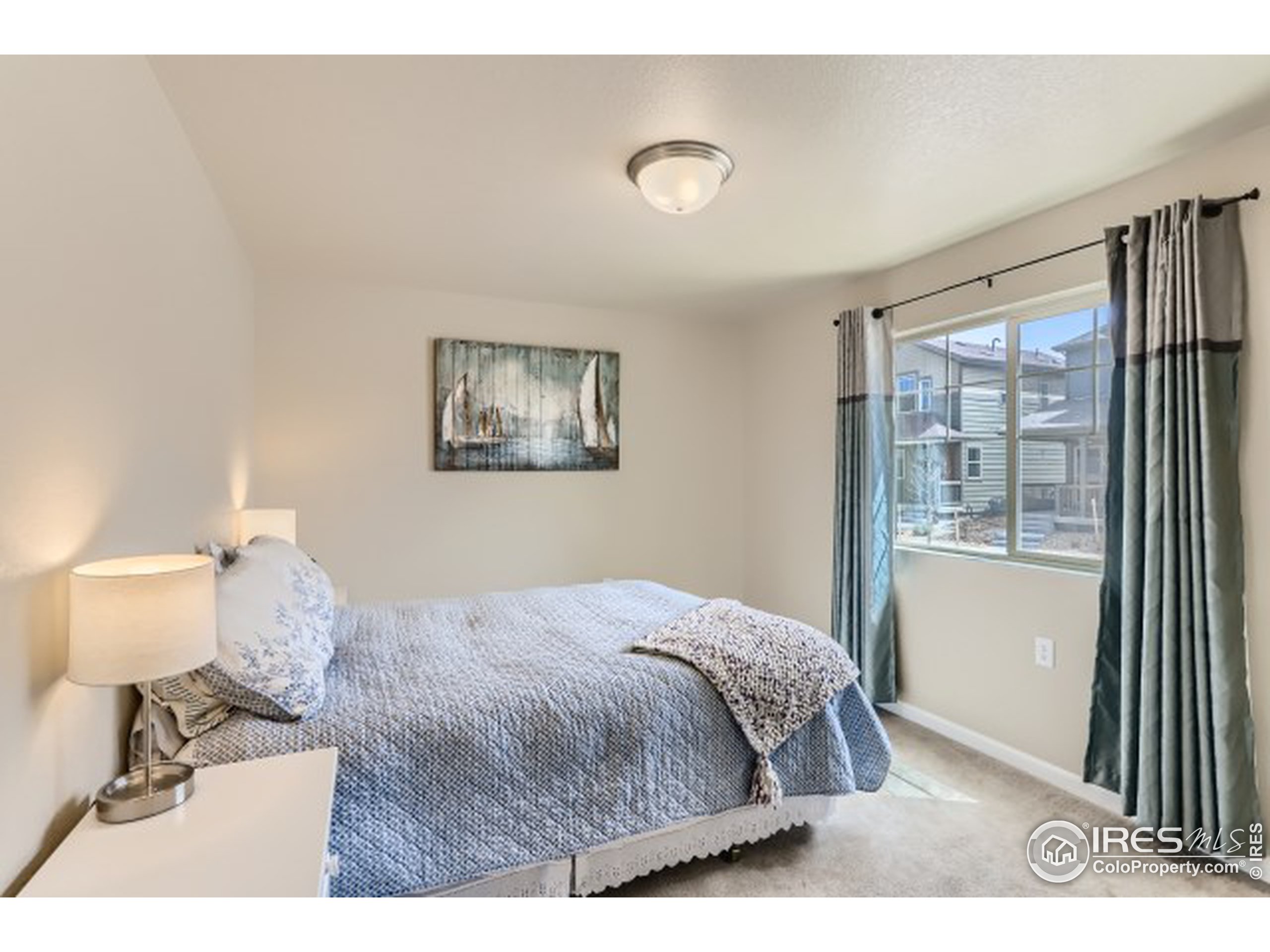 1125 Hummingbird Cir