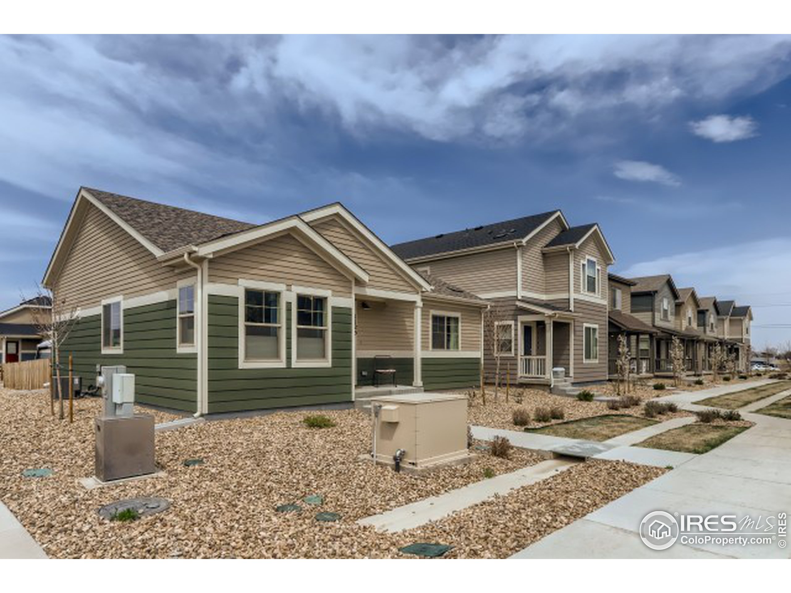 1125 Hummingbird Cir