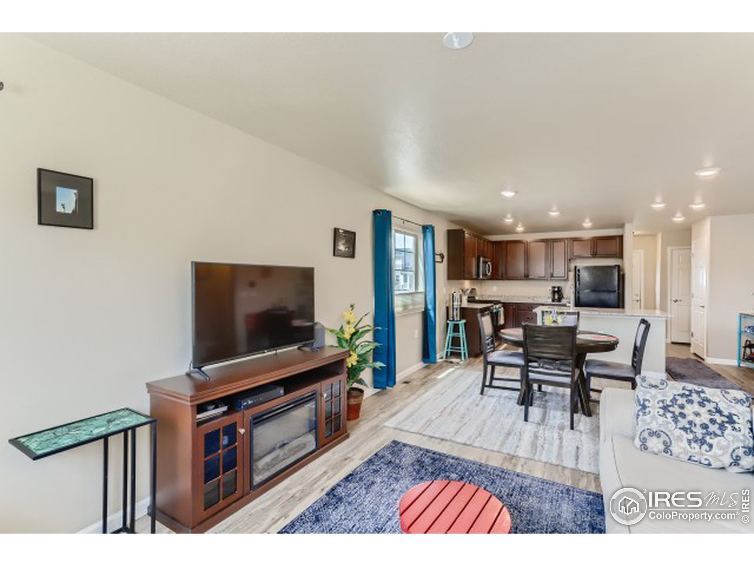 1125 Hummingbird Cir