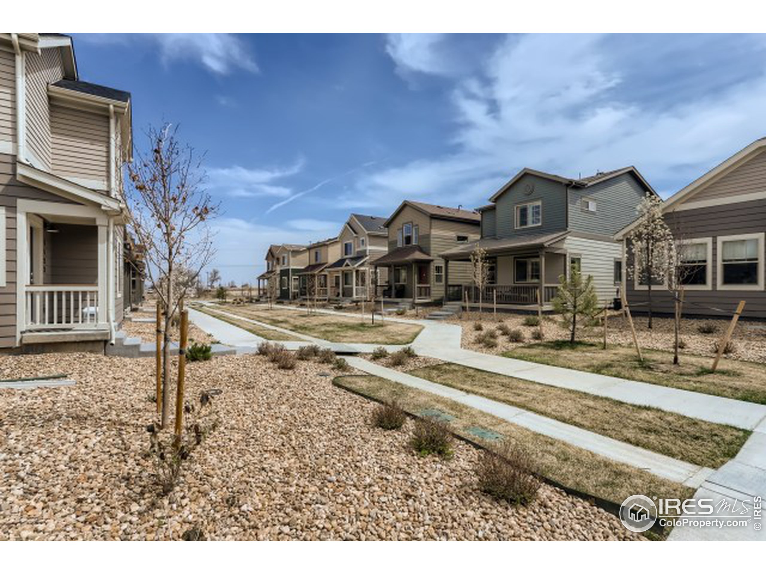 1125 Hummingbird Cir