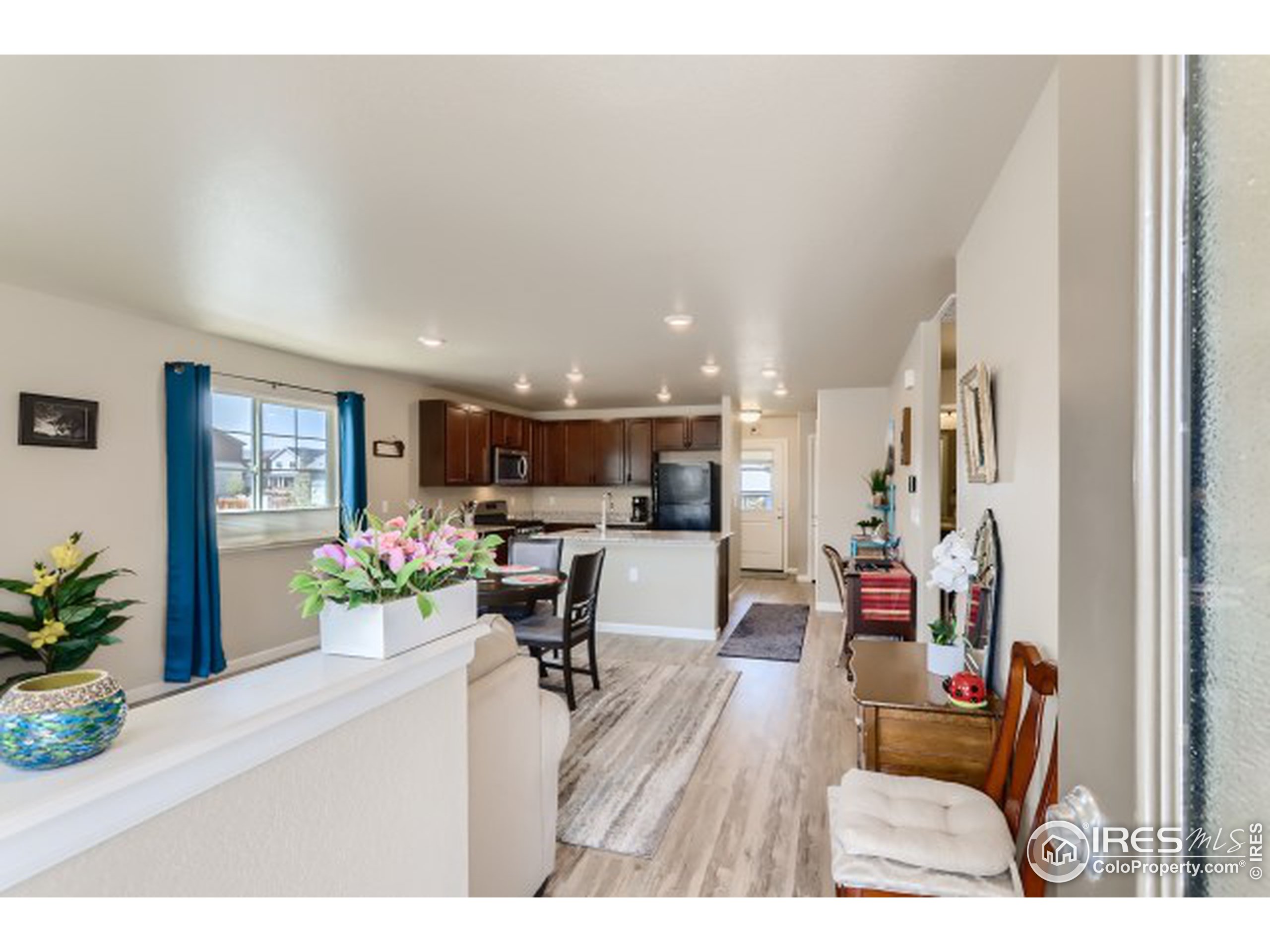 1125 Hummingbird Cir