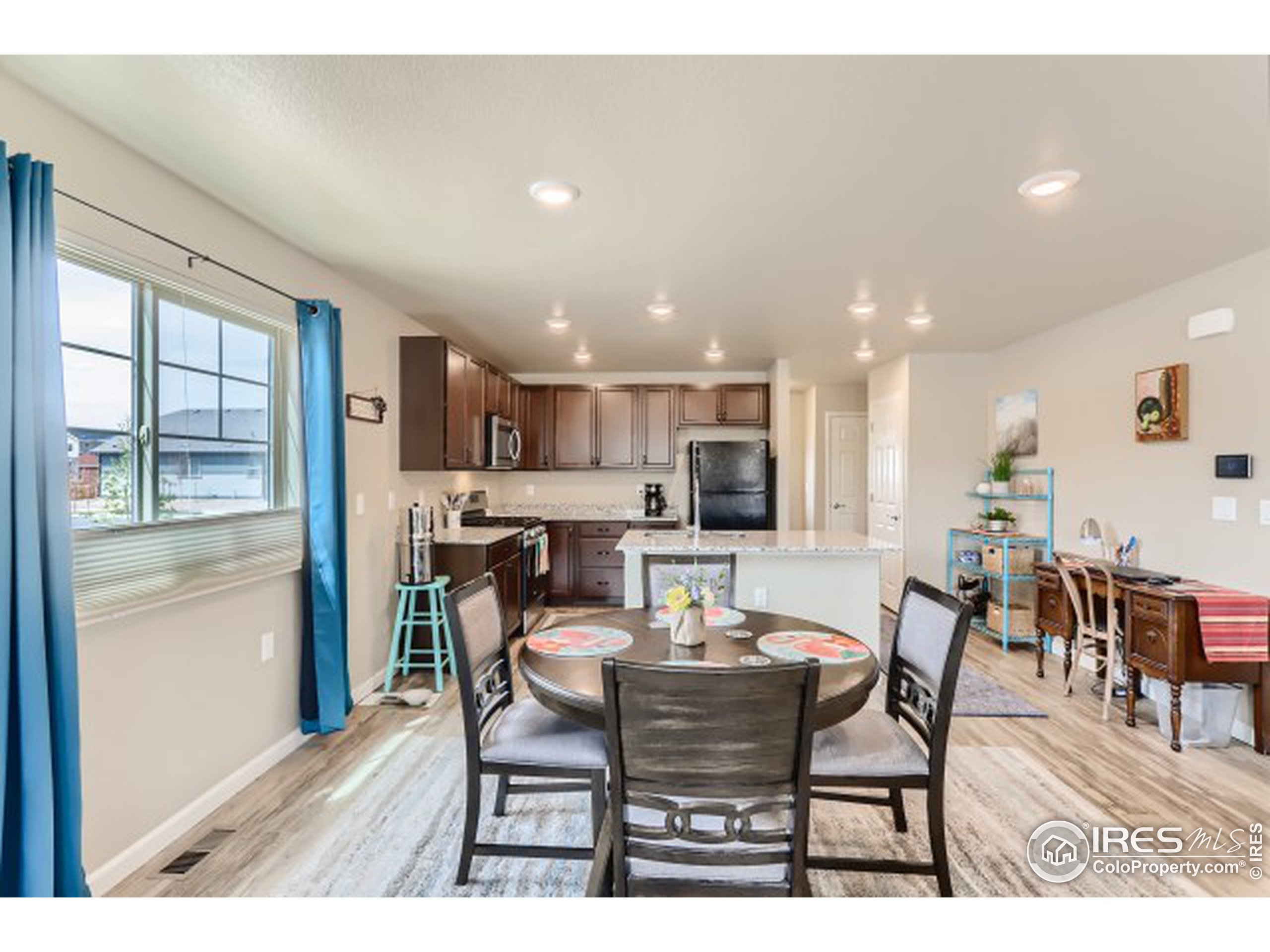 1125 Hummingbird Cir