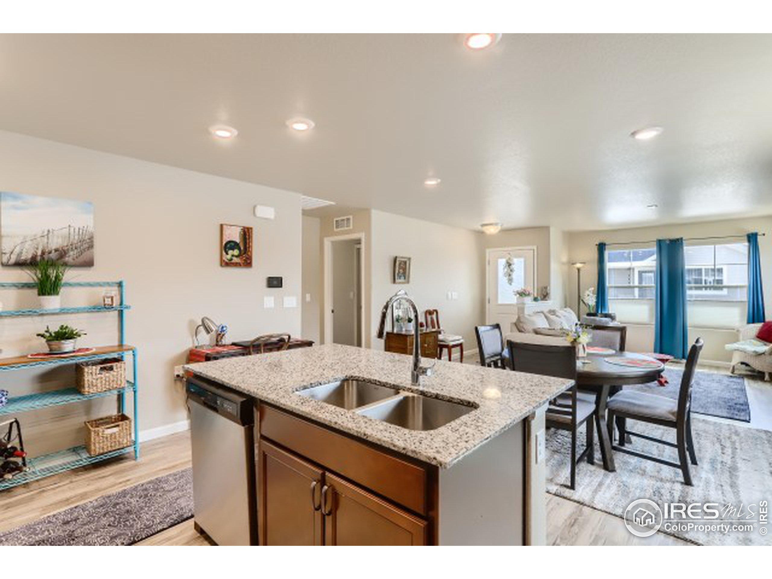 1125 Hummingbird Cir