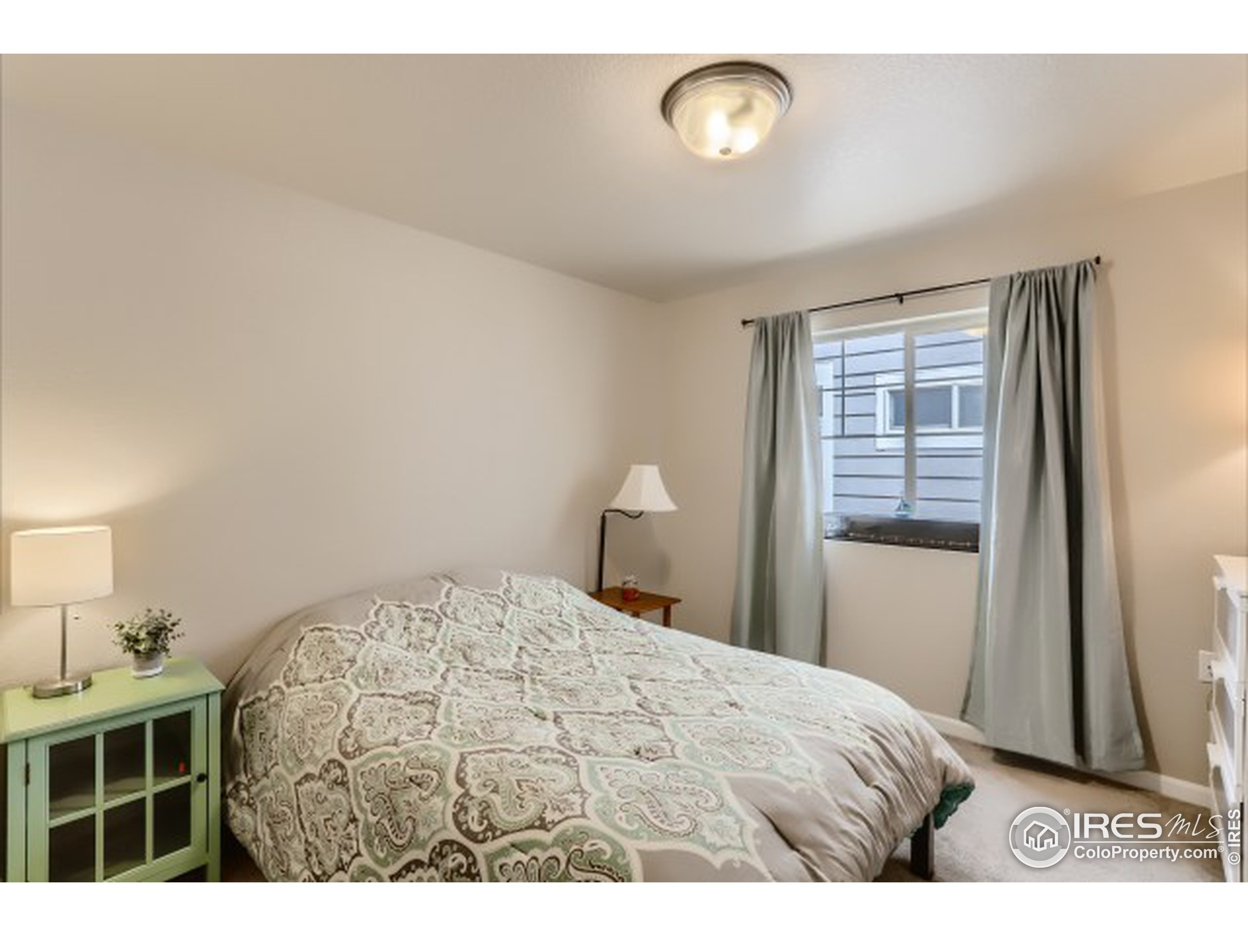 1125 Hummingbird Cir
