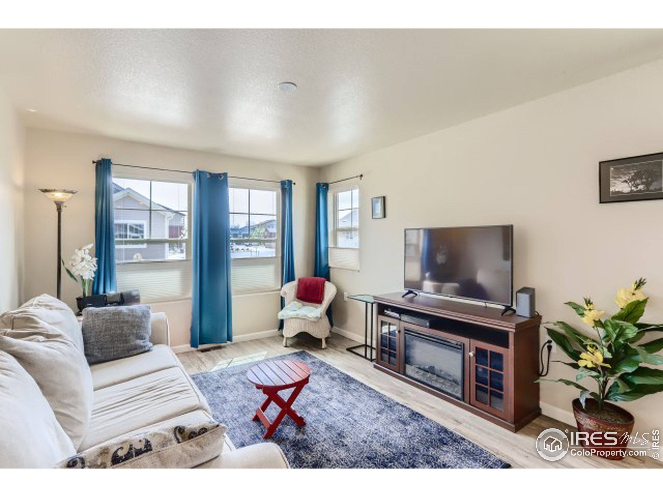 1125 Hummingbird Cir