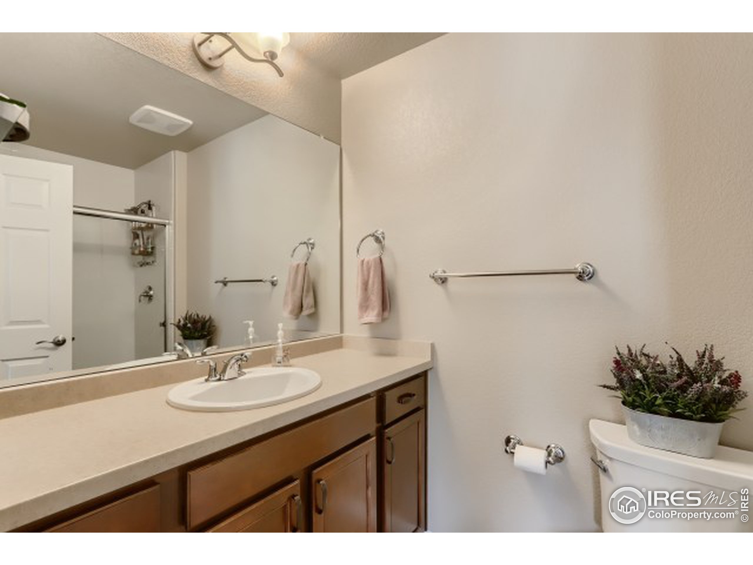 1125 Hummingbird Cir