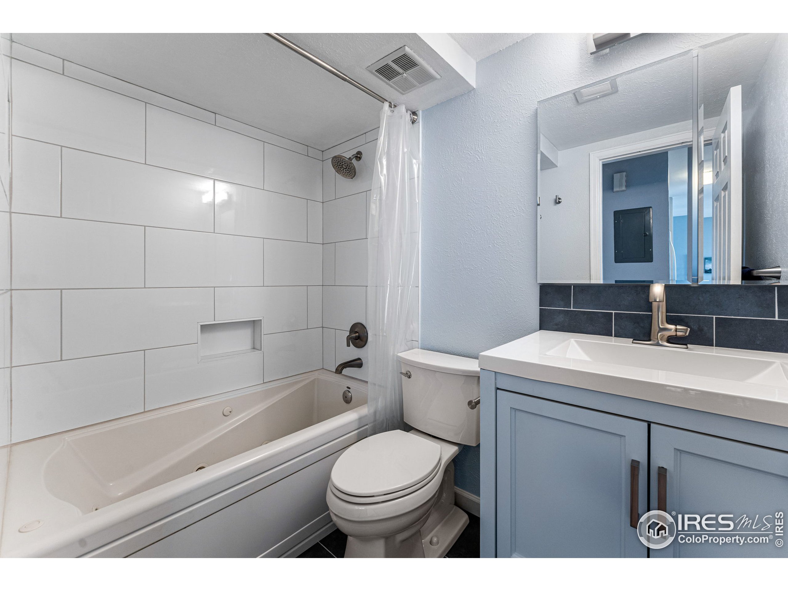 4705 Spine Rd Unit: E