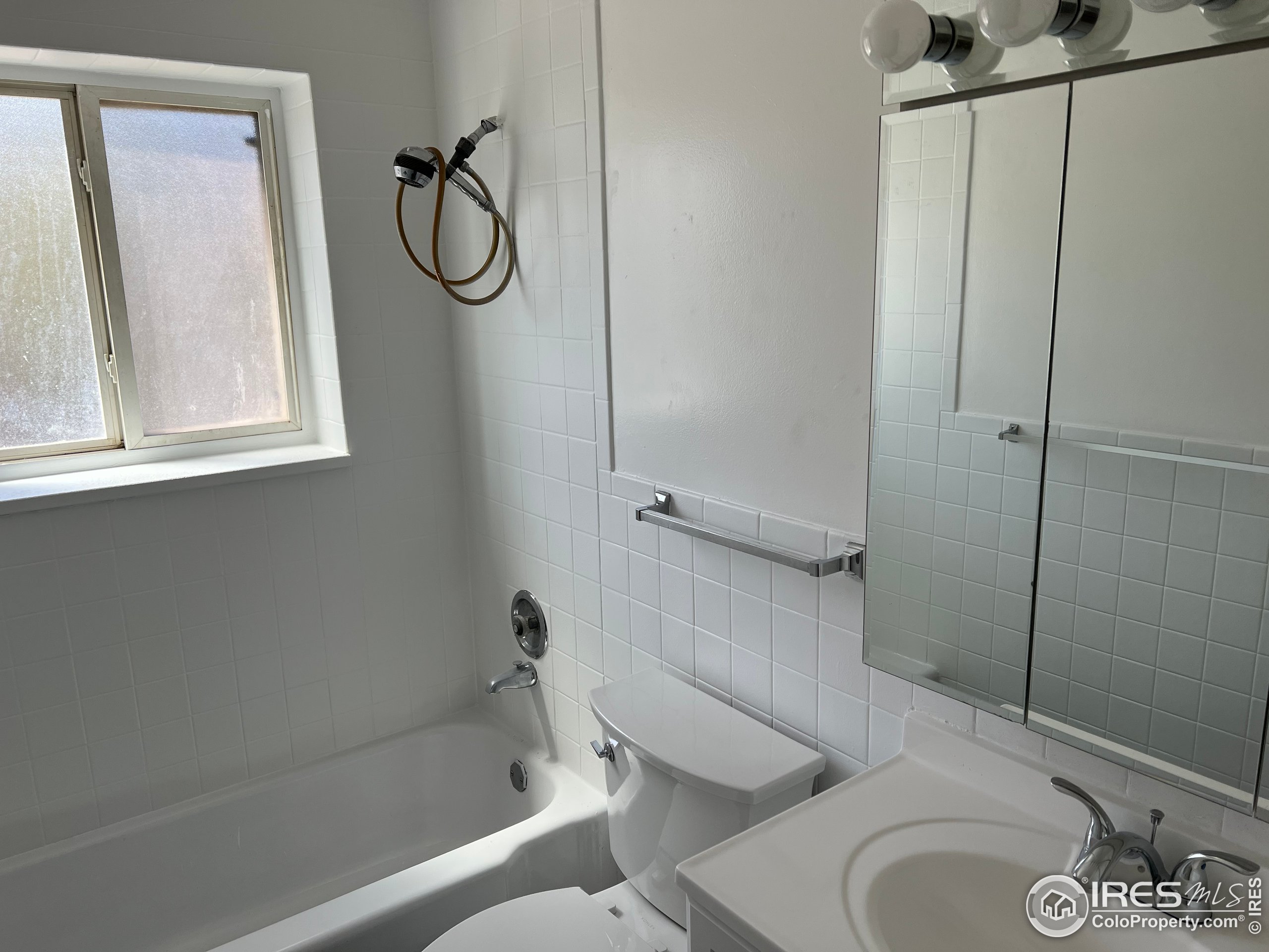 830 20th St Unit: 210