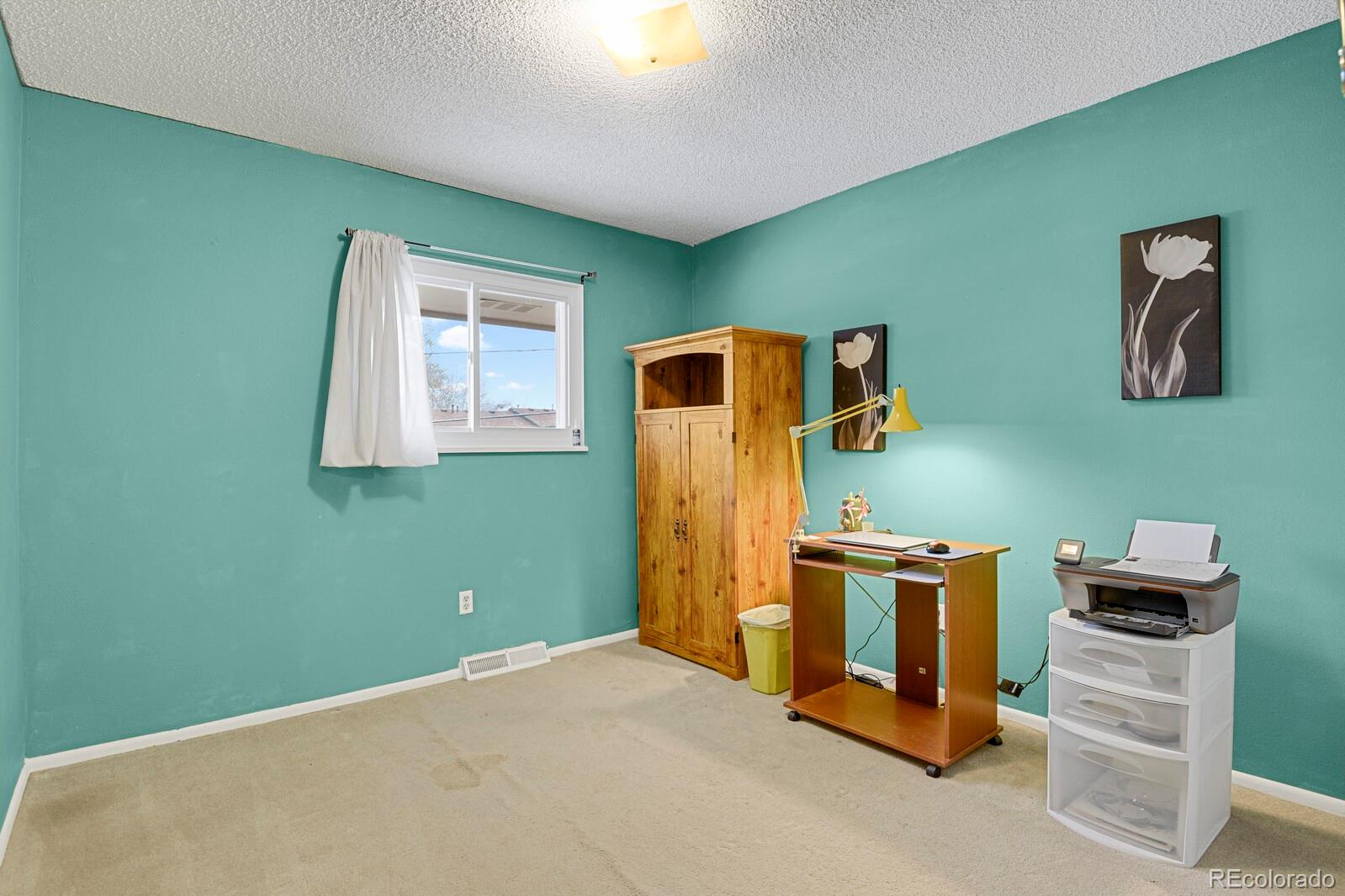 562 S Xenon Court