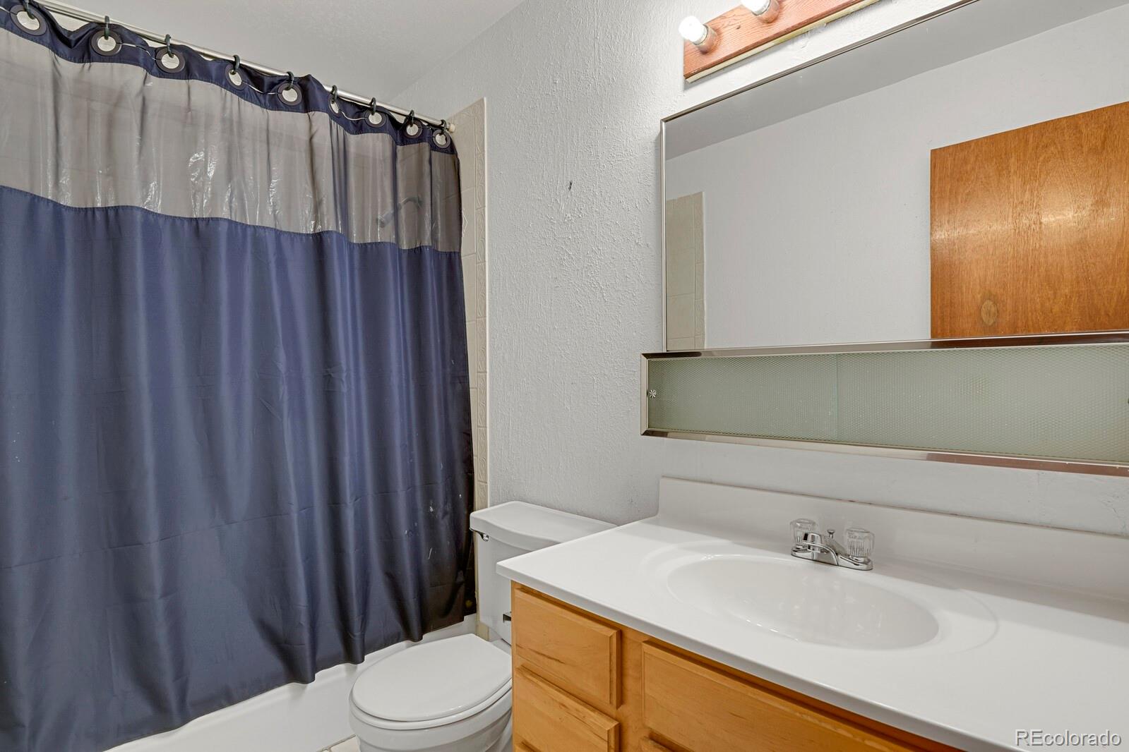 562 S Xenon Court