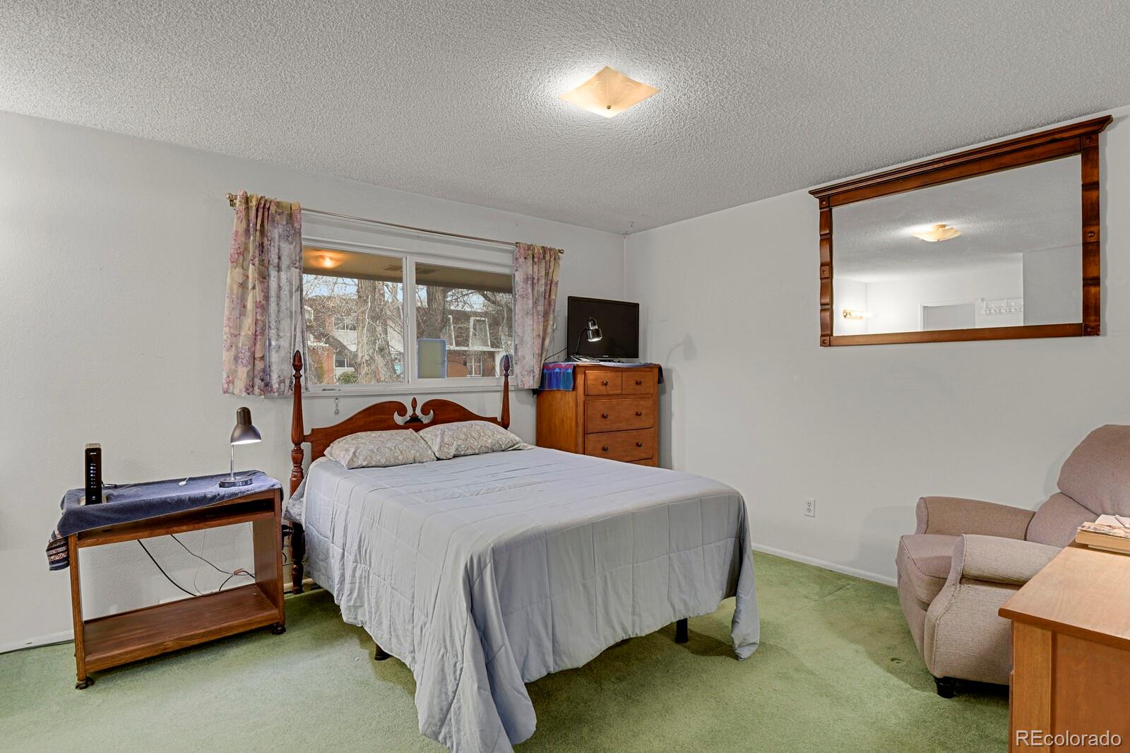 562 S Xenon Court