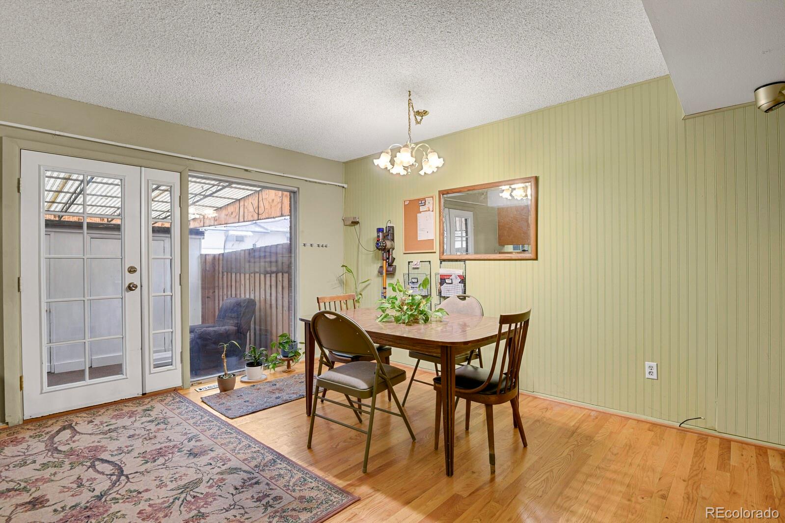 562 S Xenon Court