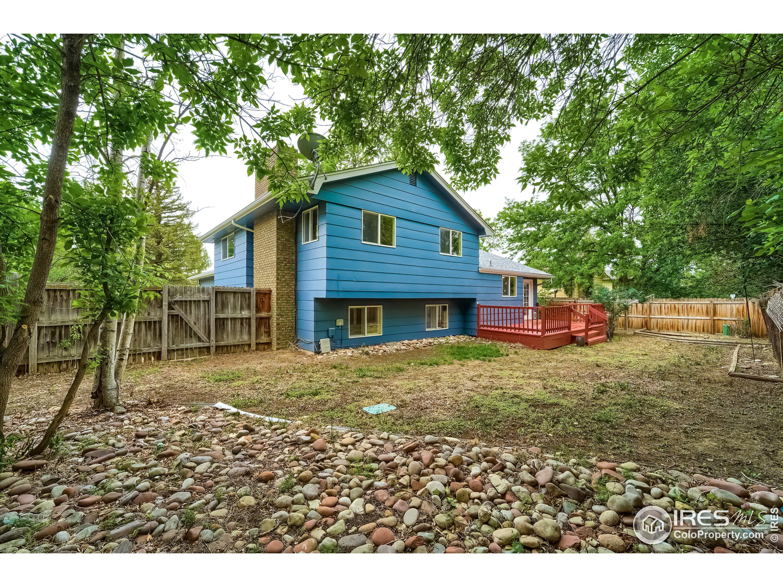 2532 Stratford Ln
