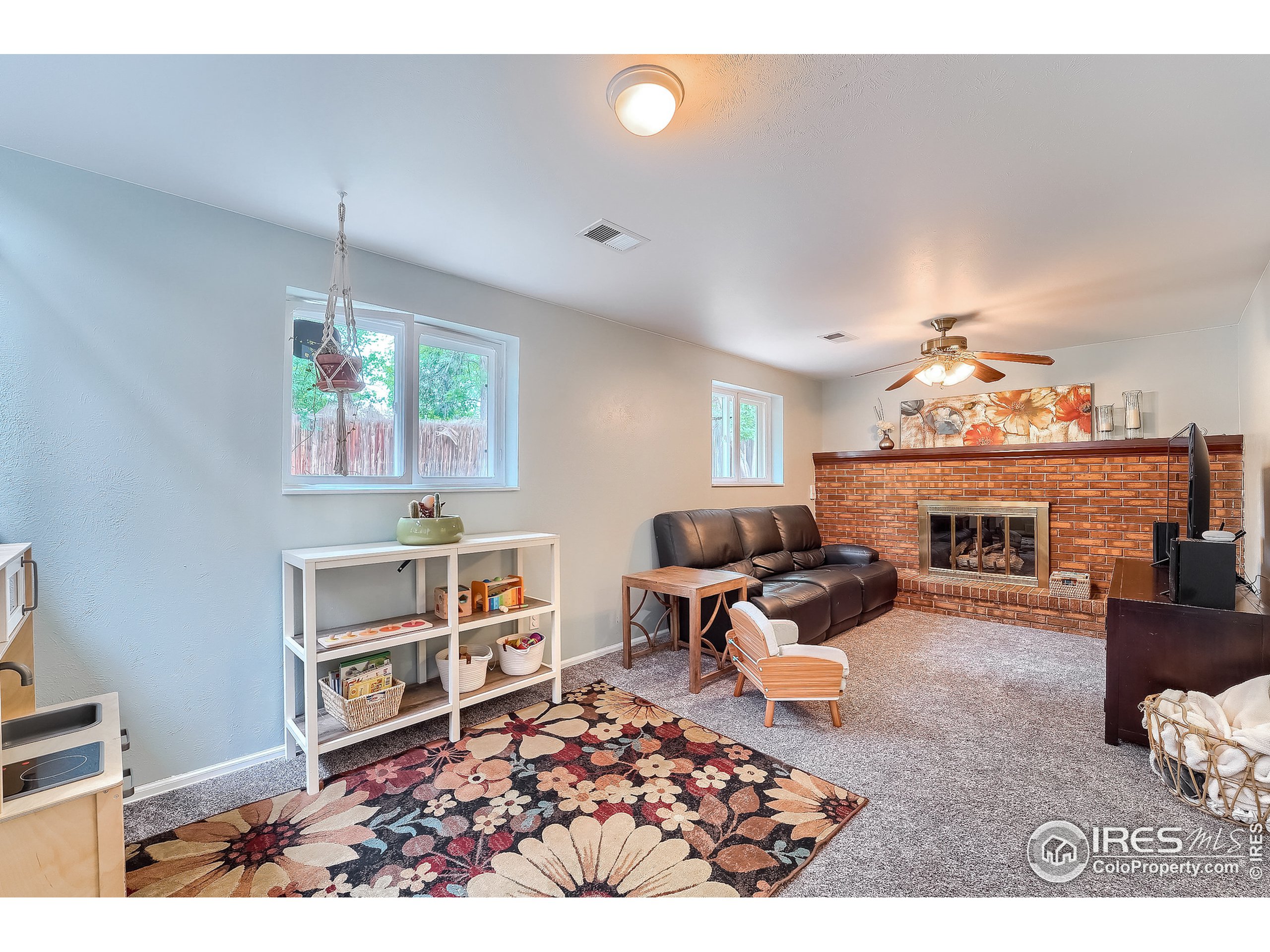 2532 Stratford Ln