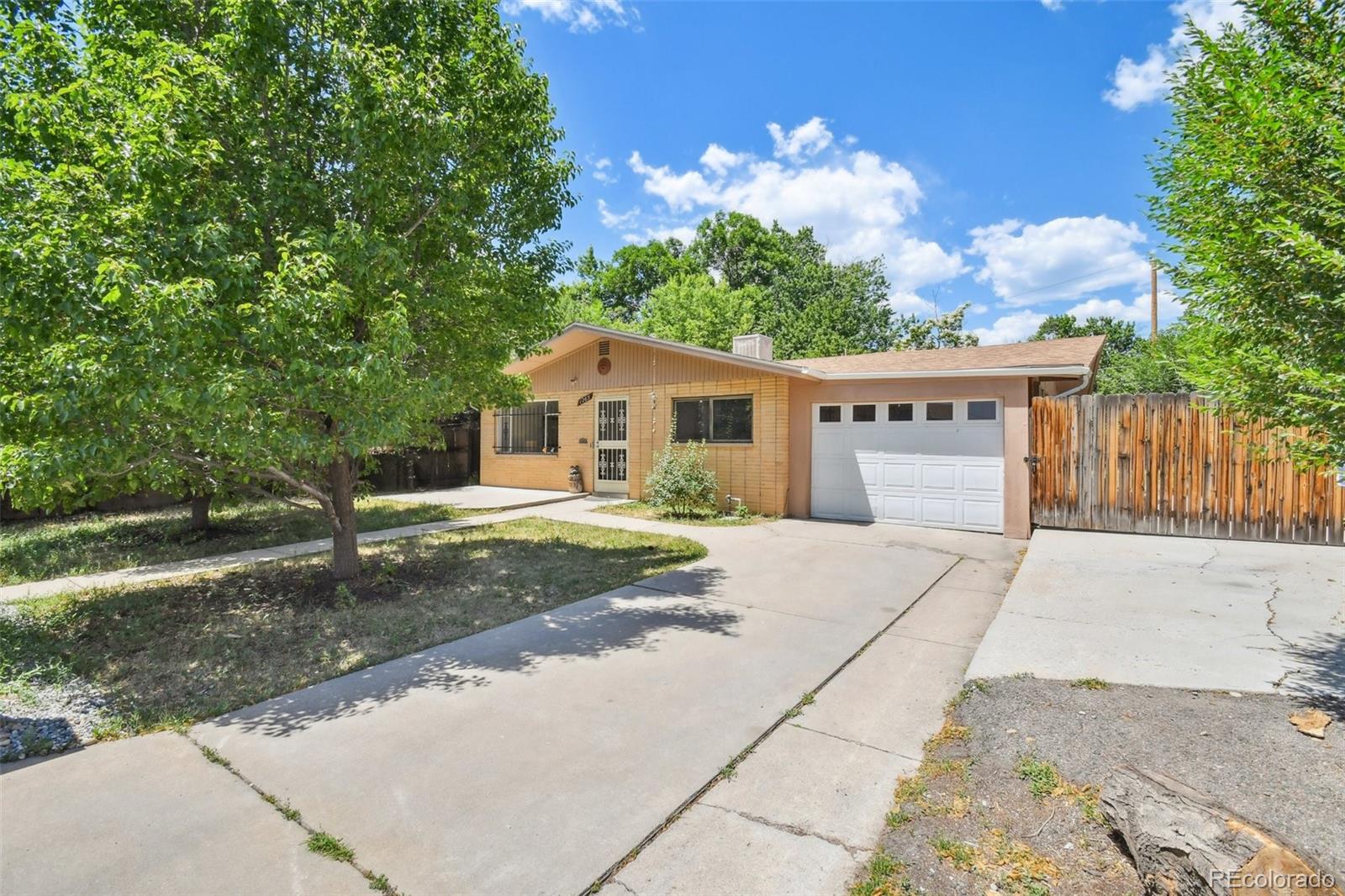 1265 S Knox Court