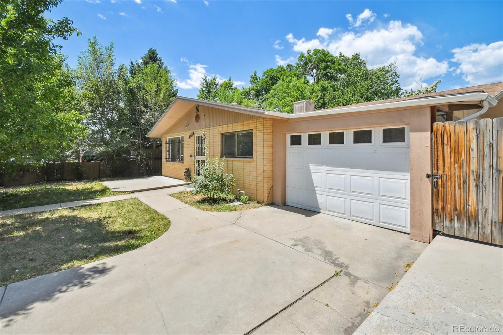 1265 S Knox Court