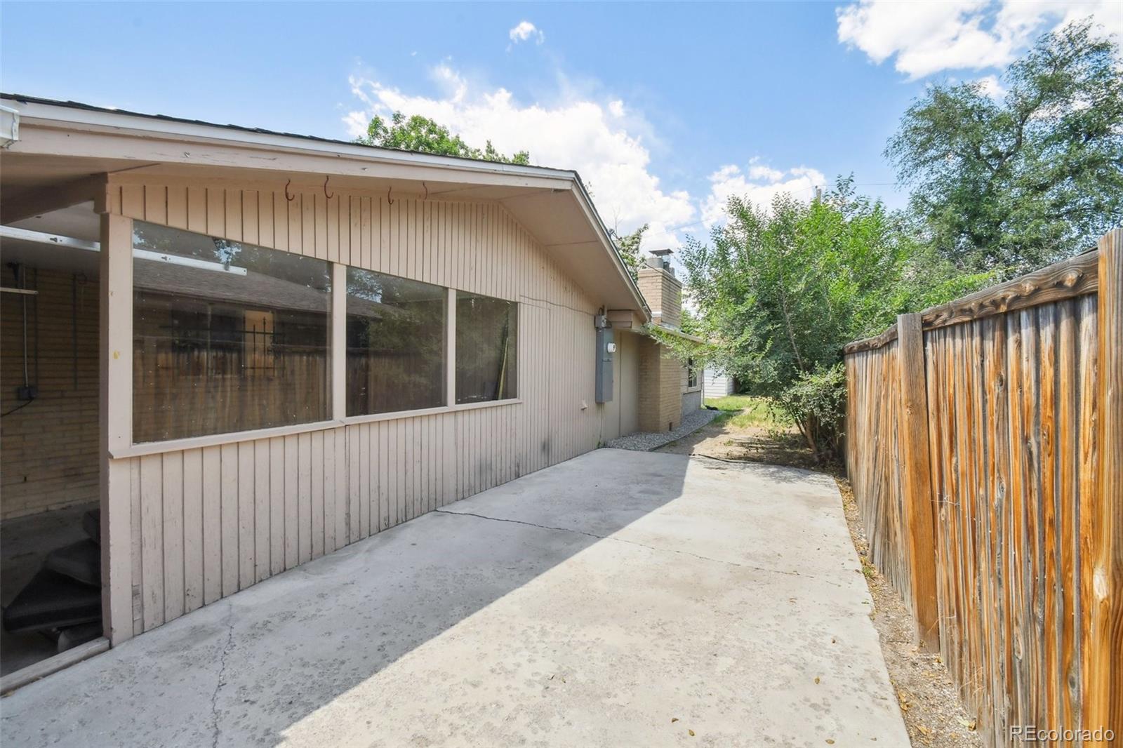 1265 S Knox Court