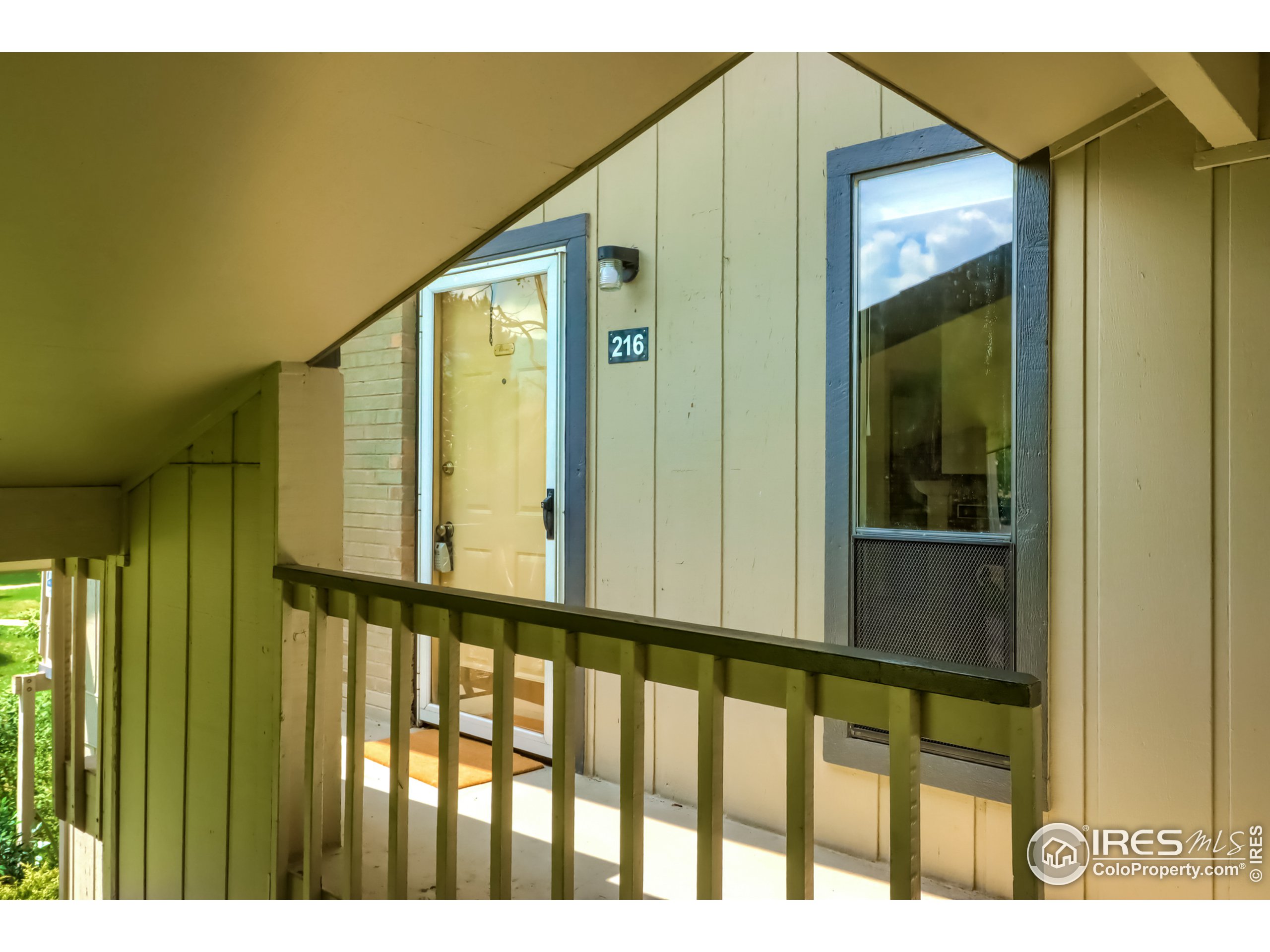 665 Manhattan Dr Unit: 216