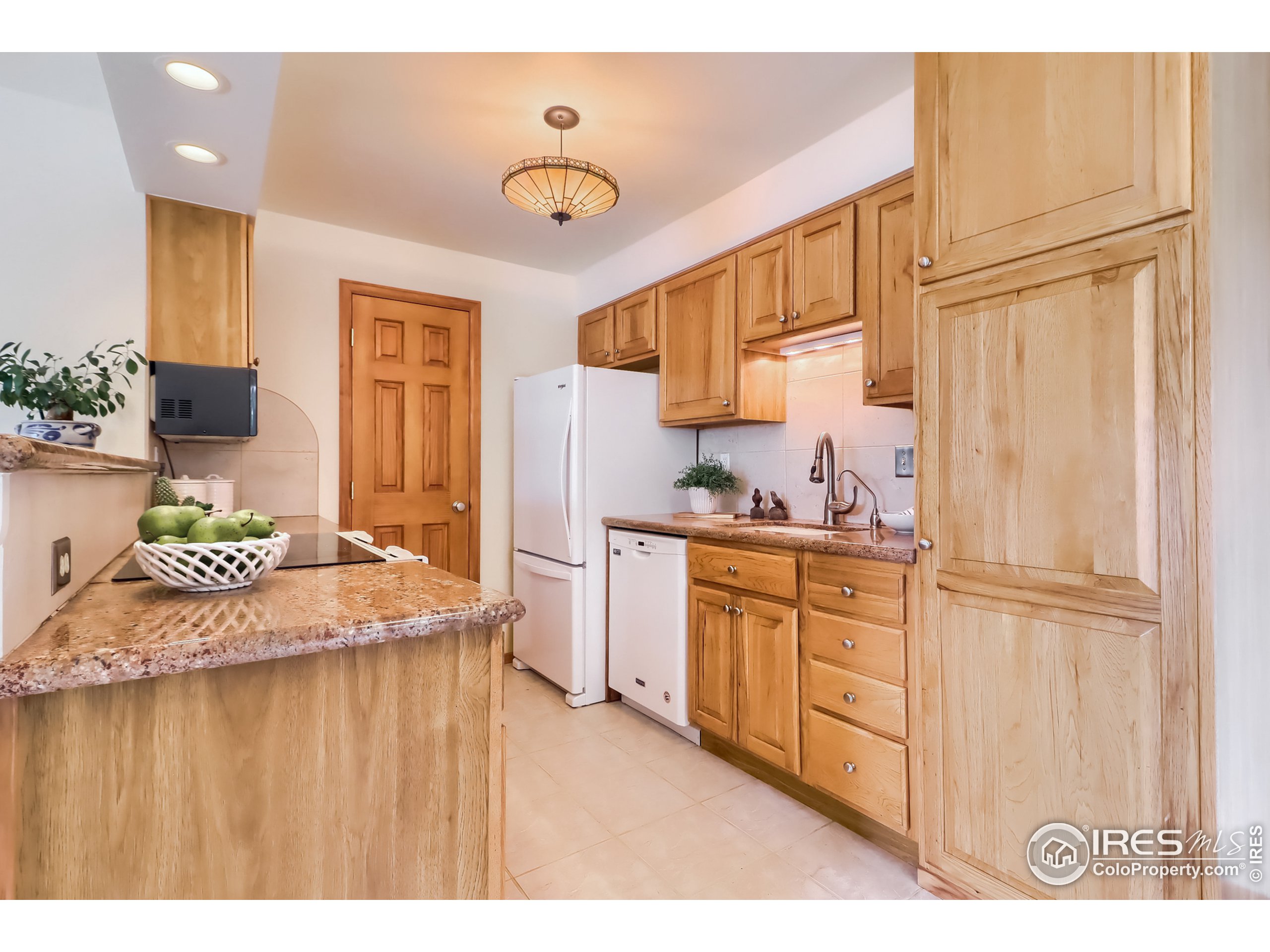 665 Manhattan Dr Unit: 216