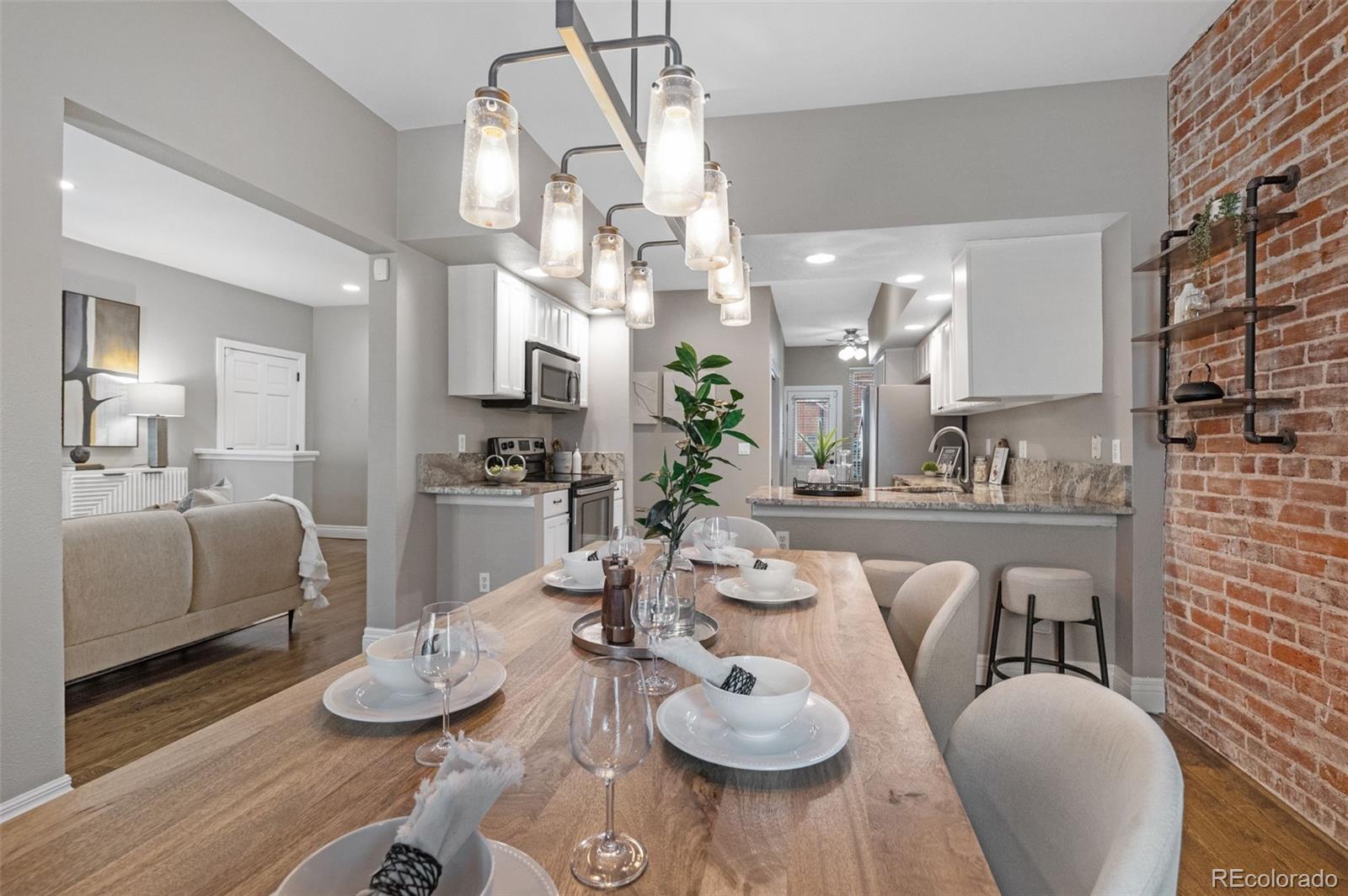 1100 N Logan Street Unit: 1