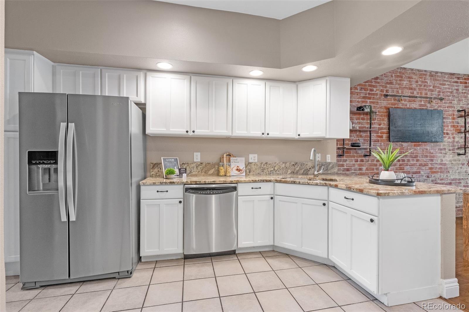 1100 N Logan Street Unit: 1