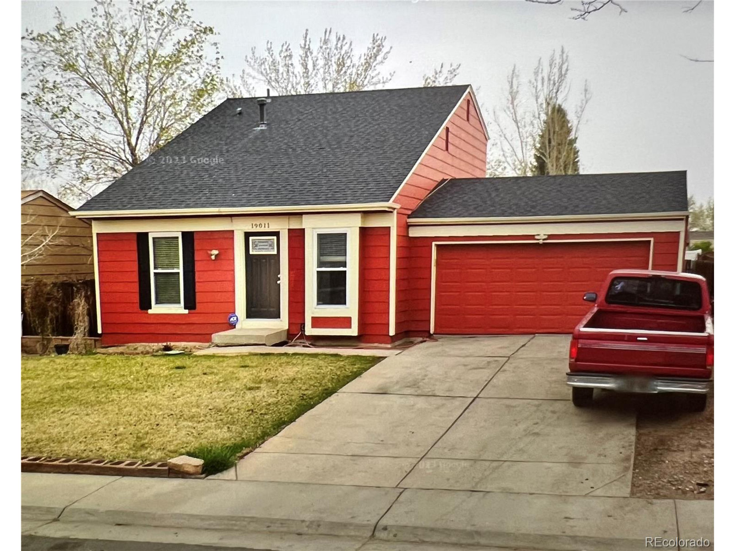 19011 Montview Blvd