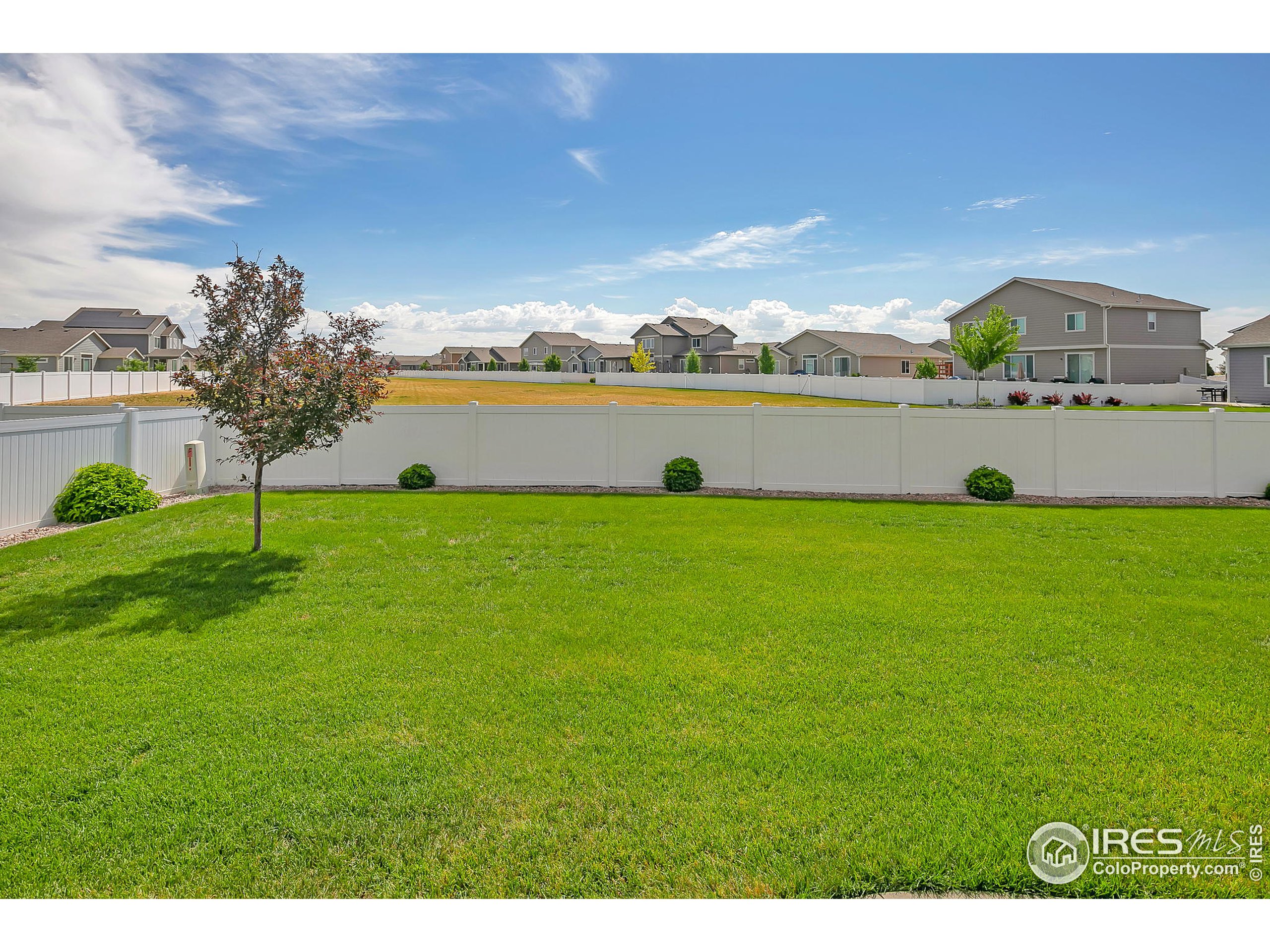 645 S Mountain View Dr
