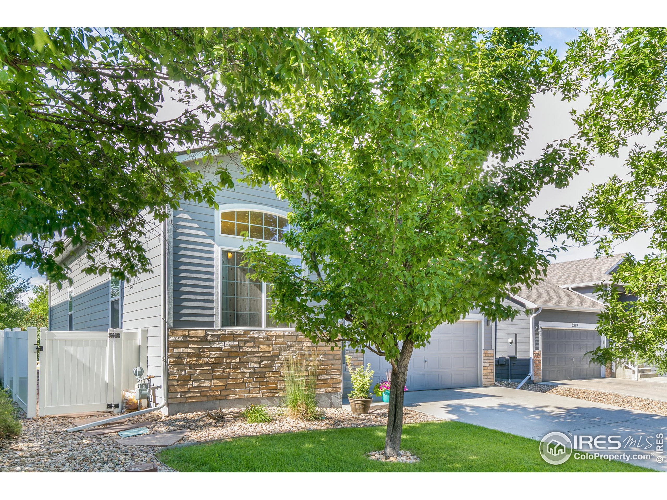 2250 Ballard Ln
