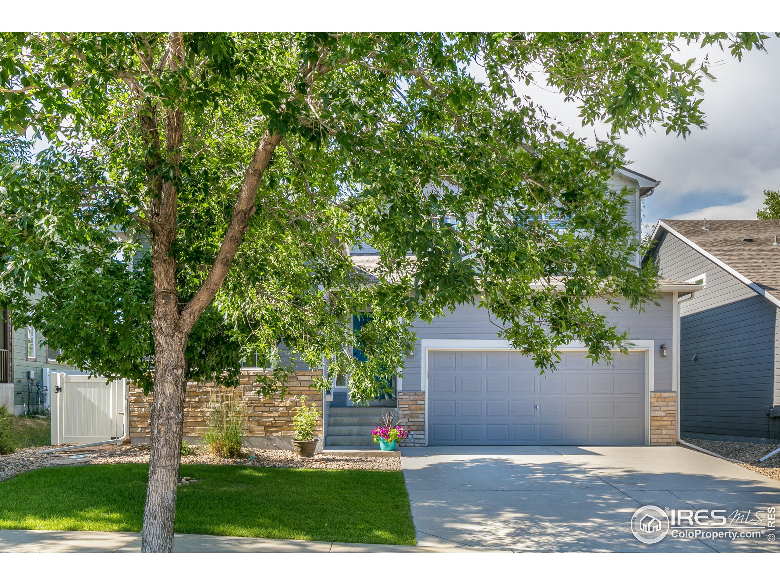 2250 Ballard Ln